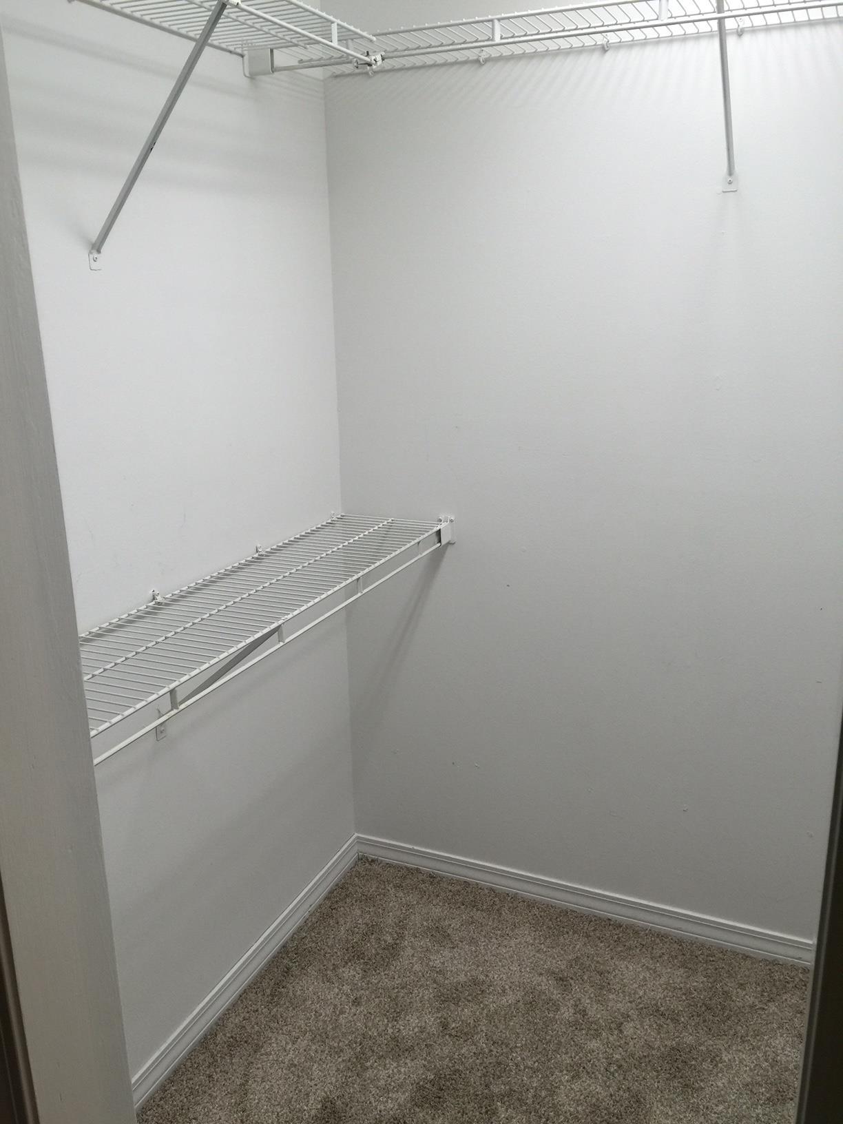 PETITE CHATEAU - Residential Lease