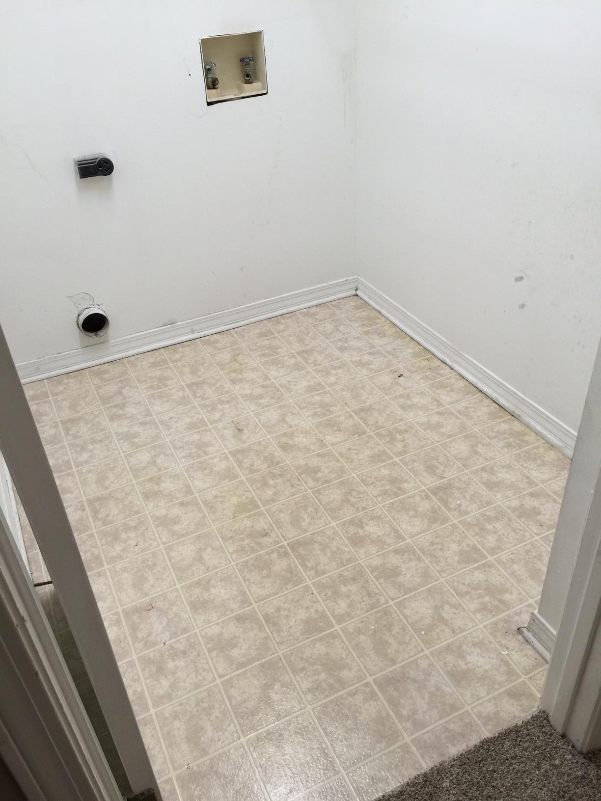 PETITE CHATEAU - Residential Lease