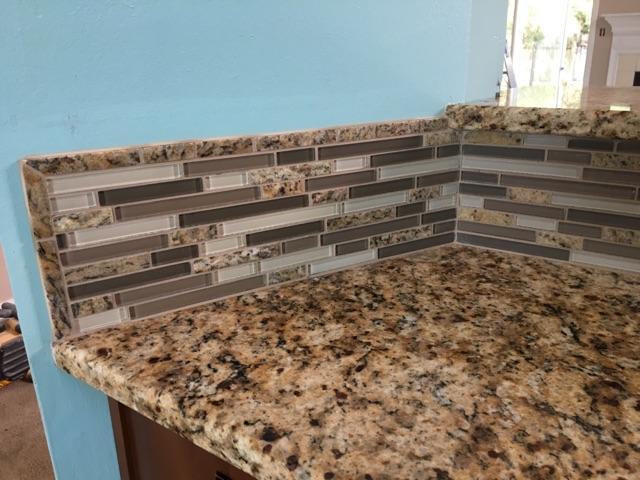 PETITE CHATEAU - Residential Lease