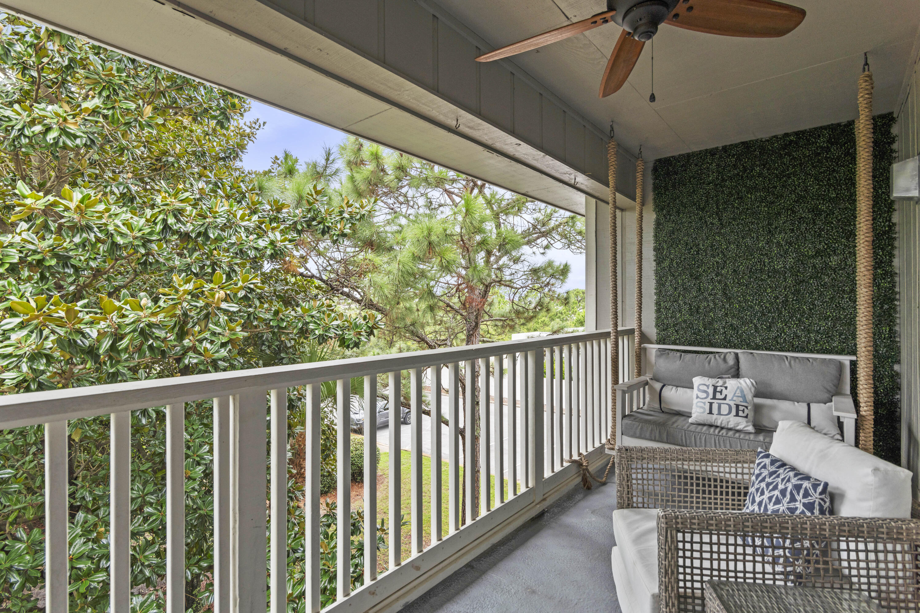 BEACHWOOD VILLAS CONDO - Residential