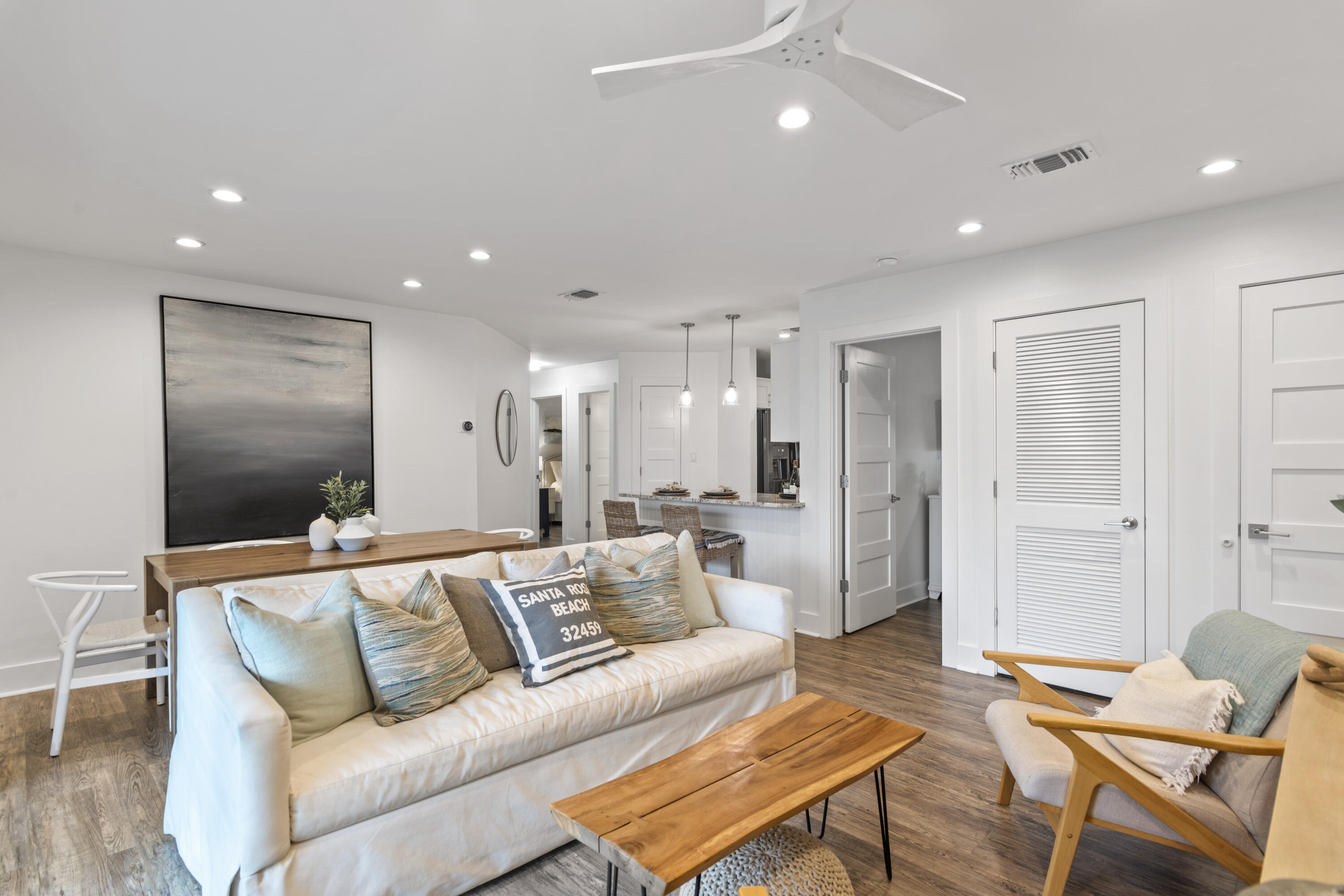 BEACHWOOD VILLAS CONDO - Residential