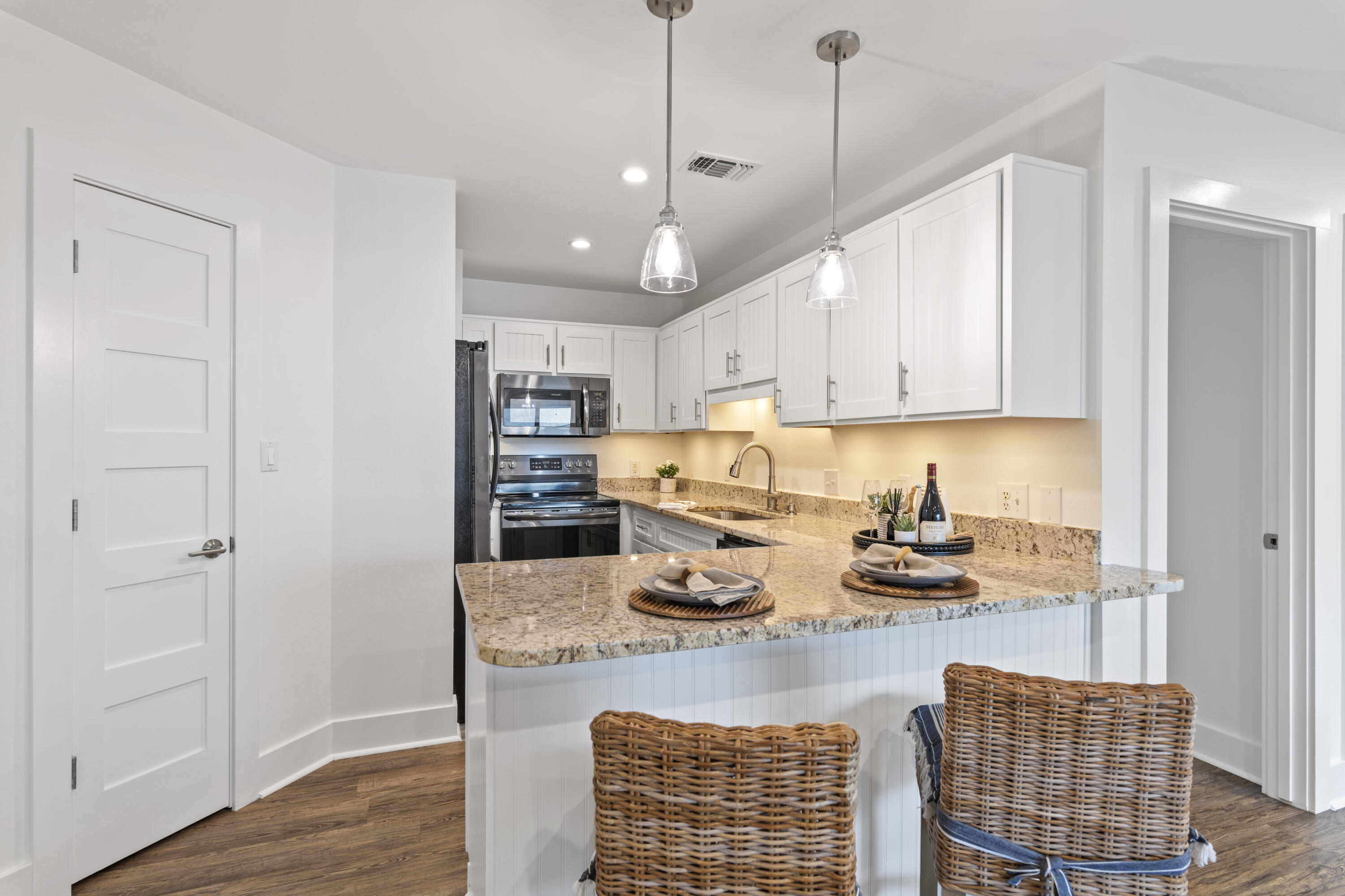 BEACHWOOD VILLAS CONDO - Residential