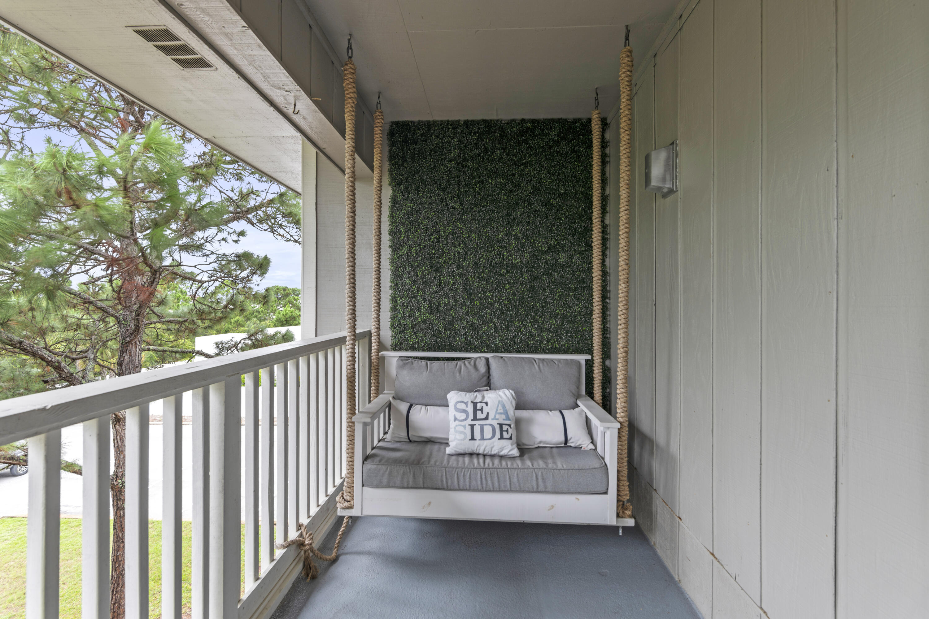 BEACHWOOD VILLAS CONDO - Residential