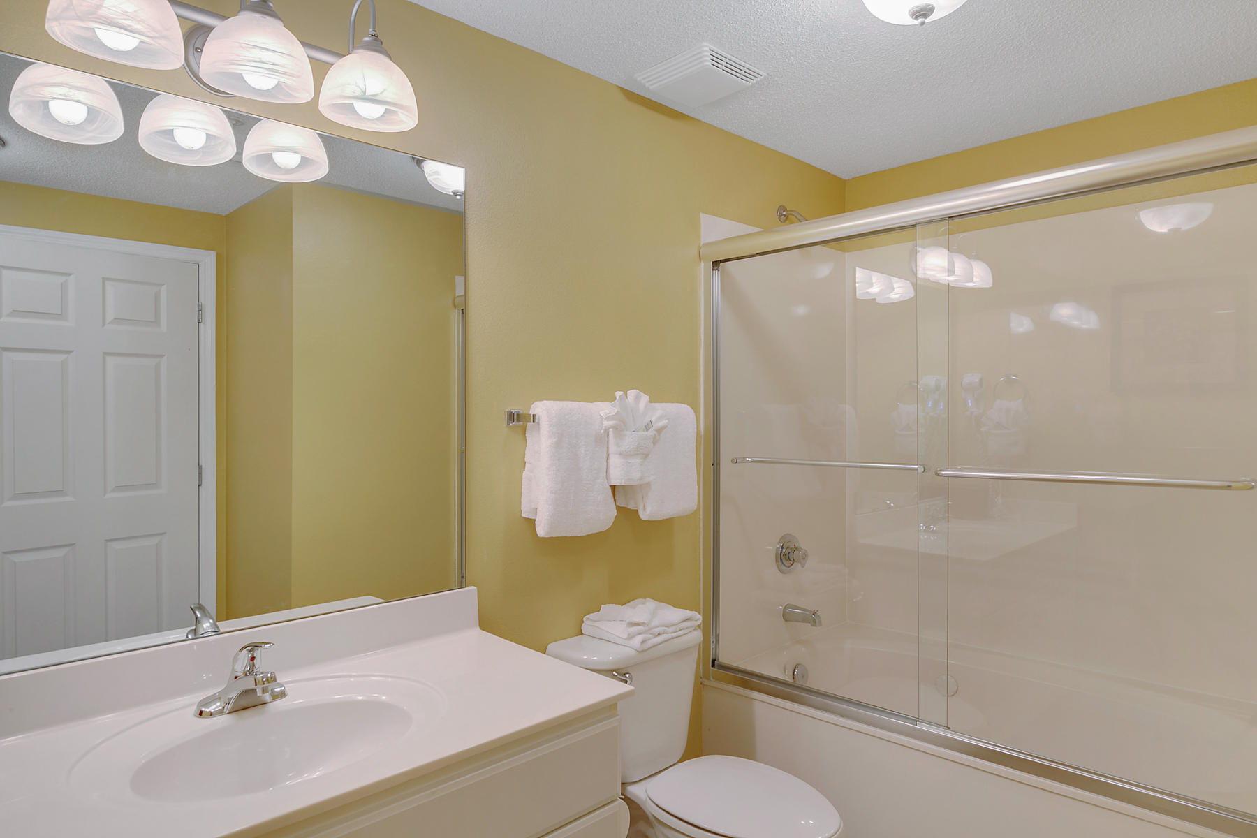 MAJESTIC BEACH TOWERS I - Residential