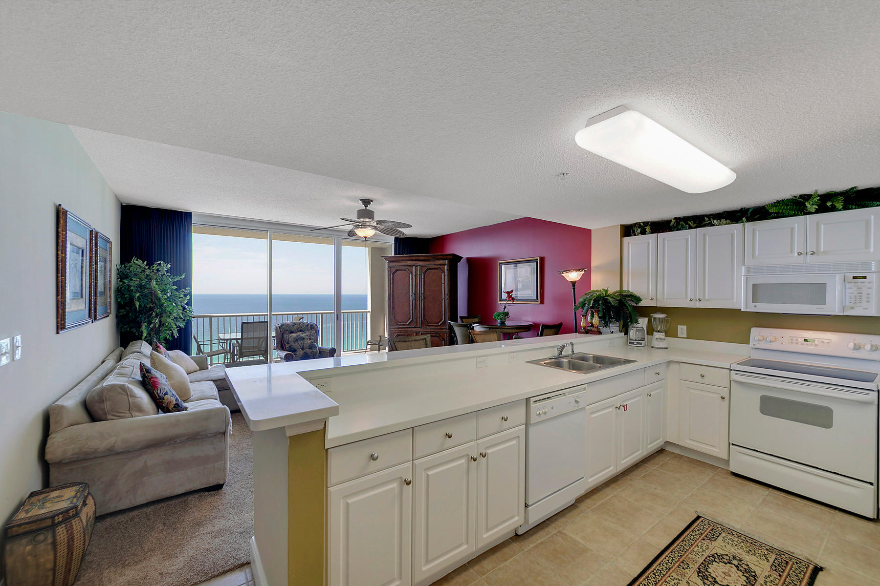 MAJESTIC BEACH TOWERS I - Residential