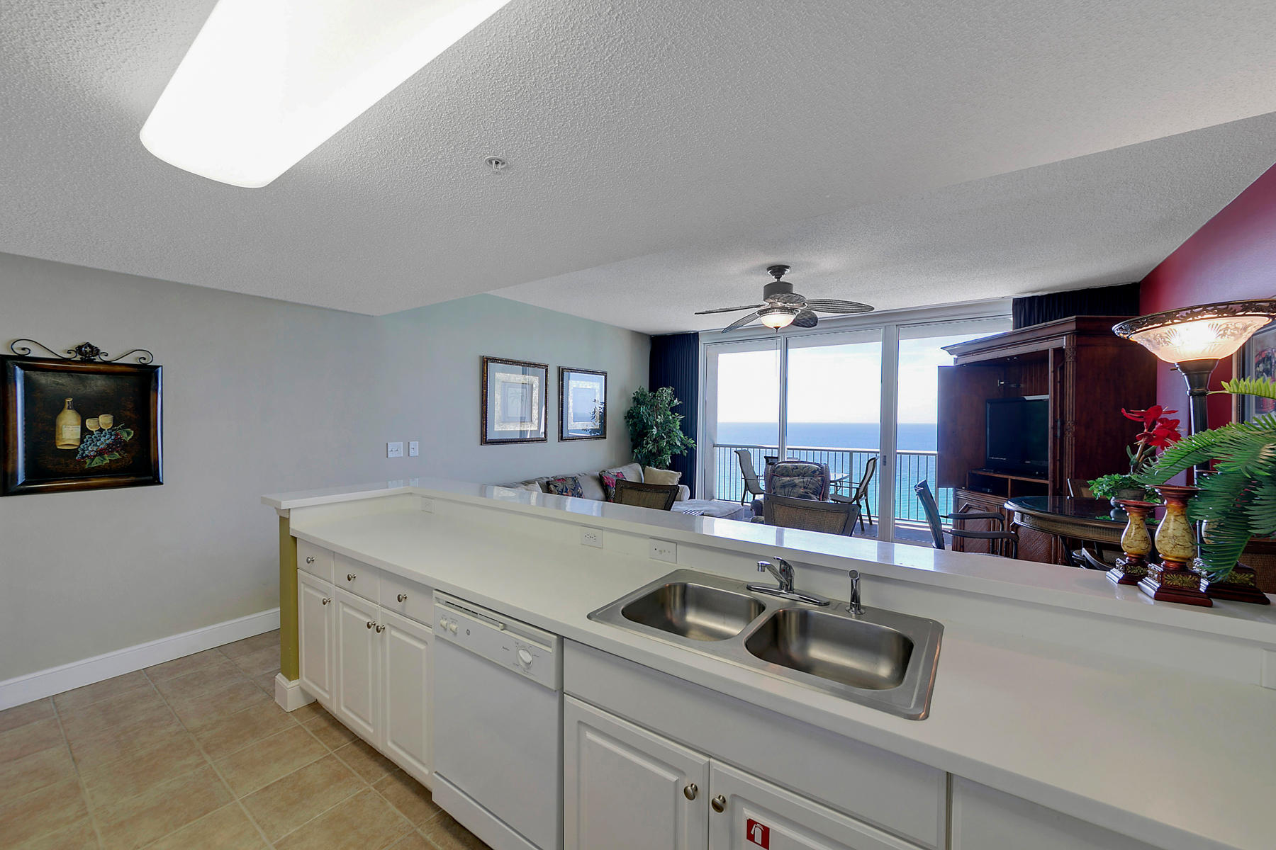 MAJESTIC BEACH TOWERS I - Residential