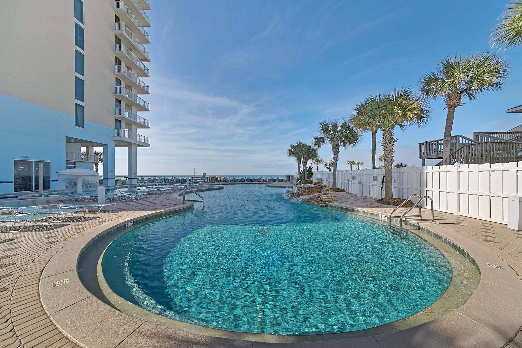 MAJESTIC BEACH TOWERS I - Residential