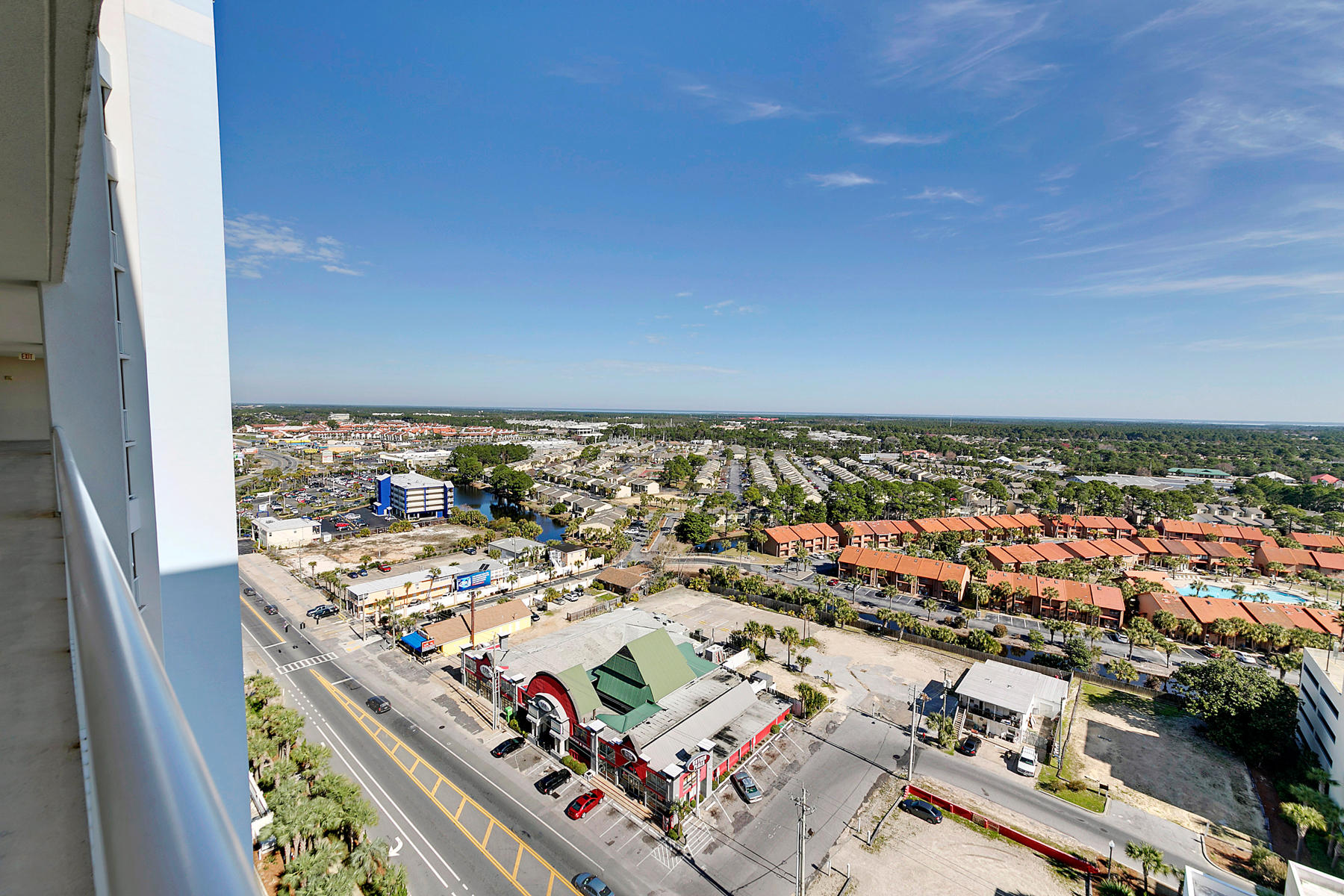 MAJESTIC BEACH TOWERS I - Residential