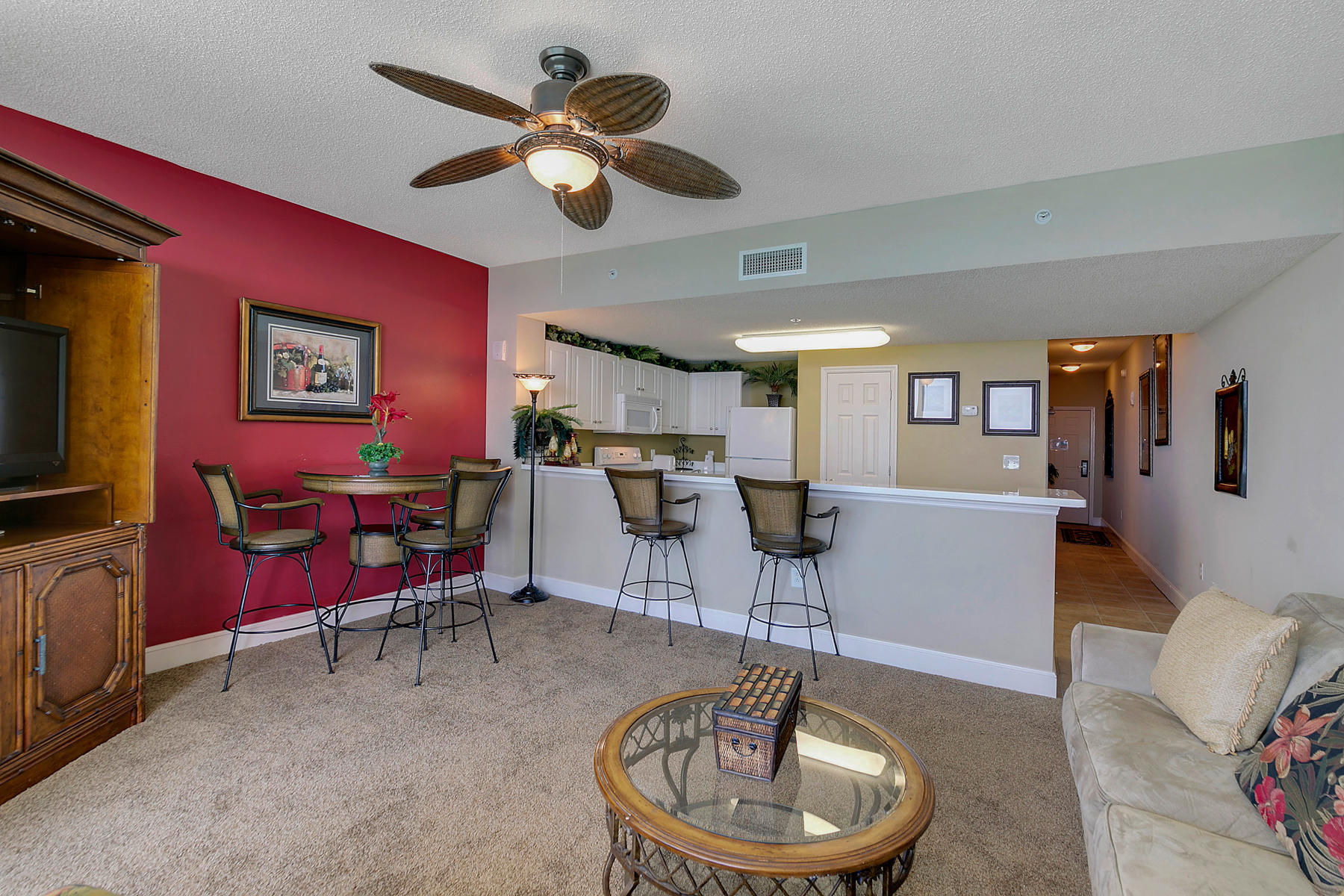 MAJESTIC BEACH TOWERS I - Residential