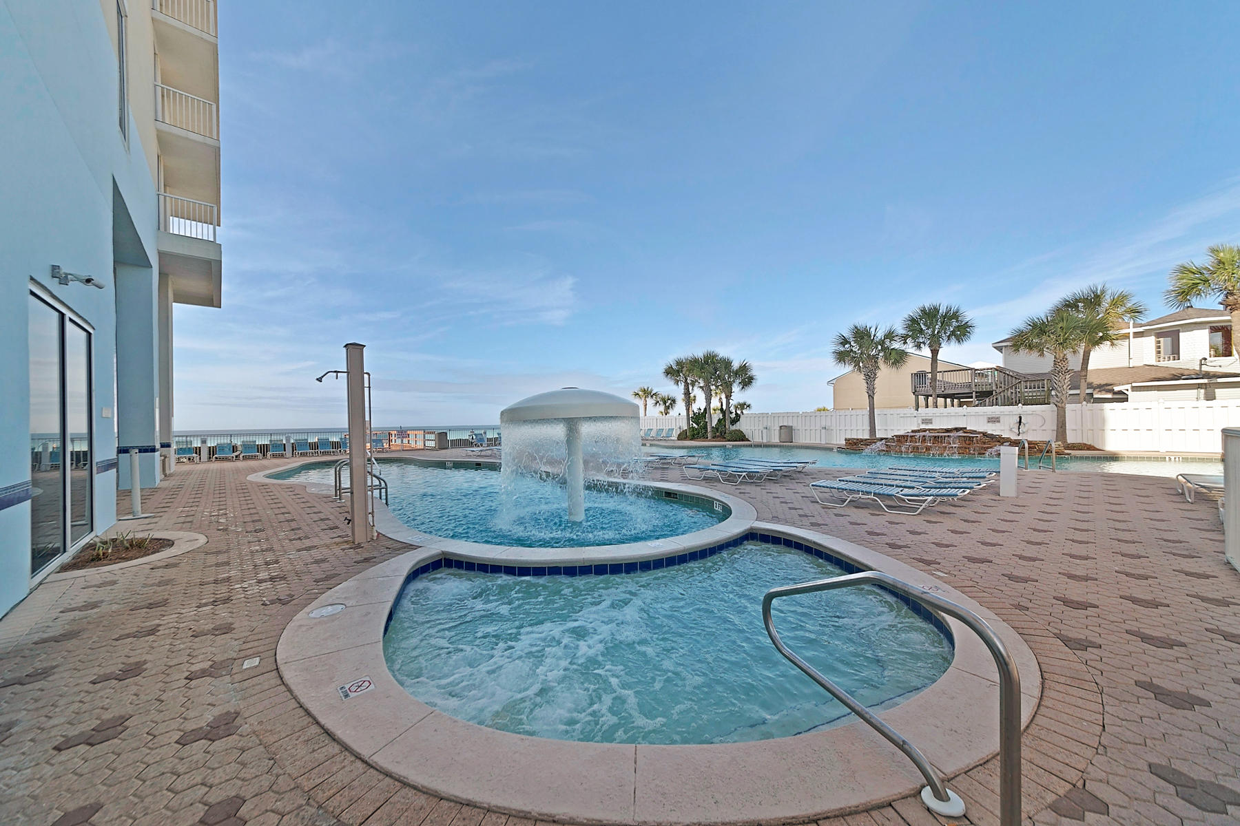 MAJESTIC BEACH TOWERS I - Residential