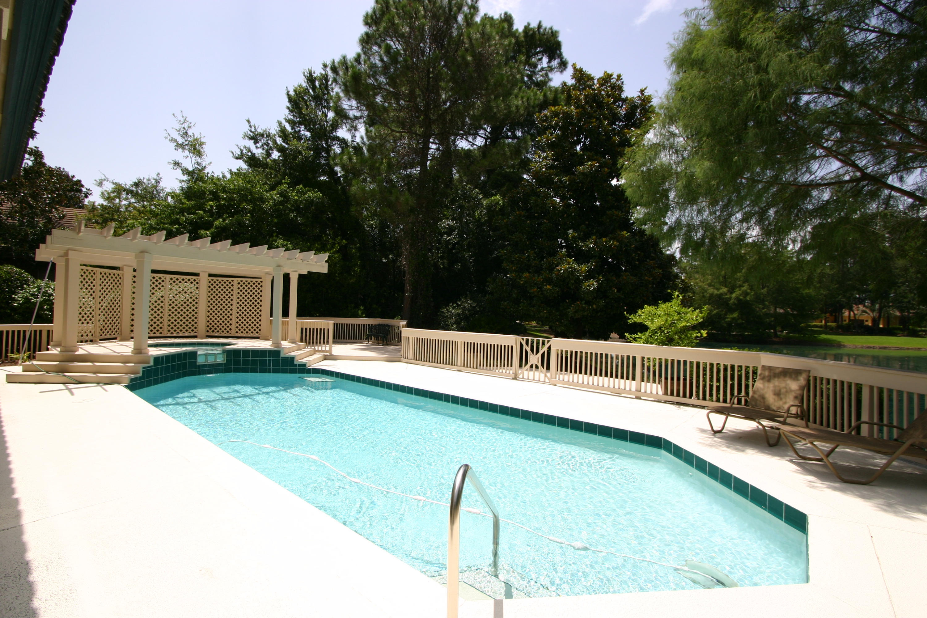 BURNT PINE - Residential