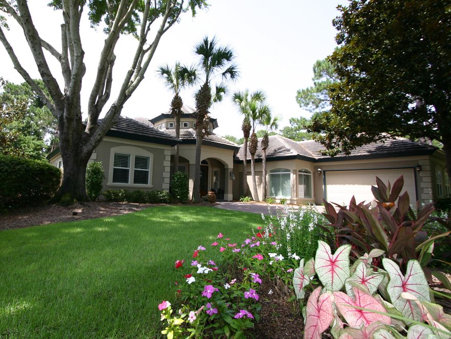 Immaculate lake front house with a large deck, pool and spa overlooking the lake. In addition, there is a screened porch, covered lanai and two side decks. The back of the house offers privacy, peacefulness and plenty of entertaining space. Also, captivating views are enjoyed from almost every room. Other unique features include a combination of travertine tile and bamboo hardwood flooring throughout, extra large windows, attractive landscaping, and a California Closet shelving design in the over sized garage. Pride of ownership is very evident. This house has all the elements of relaxed coastal living with a touch of simple elegance. Buyer to verify all information.