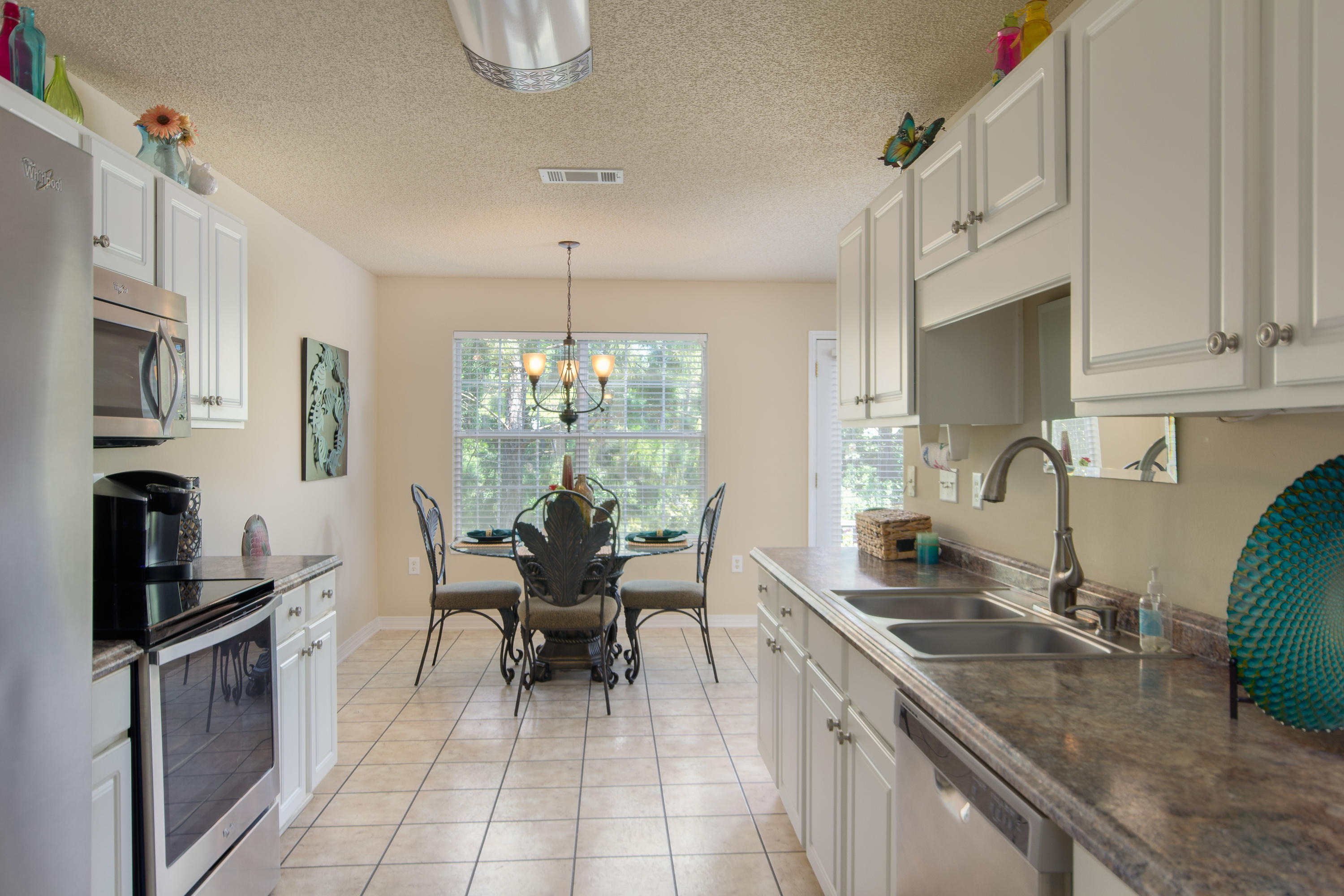 TWIN LAKES ESTATES - Residential