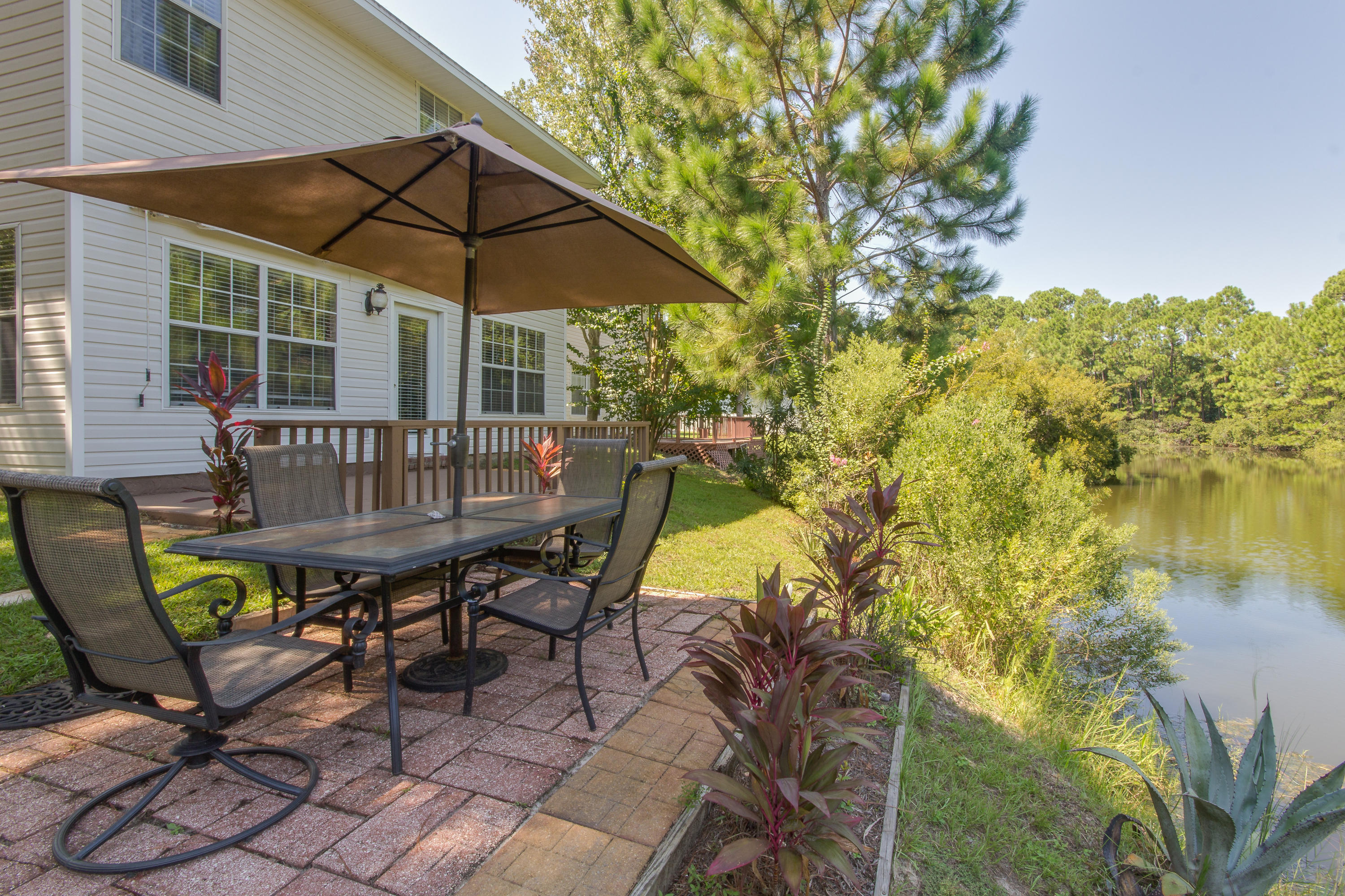 TWIN LAKES ESTATES - Residential