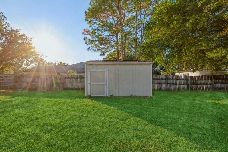 COUNTRYVIEW - Residential