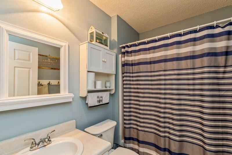 COUNTRYVIEW - Residential