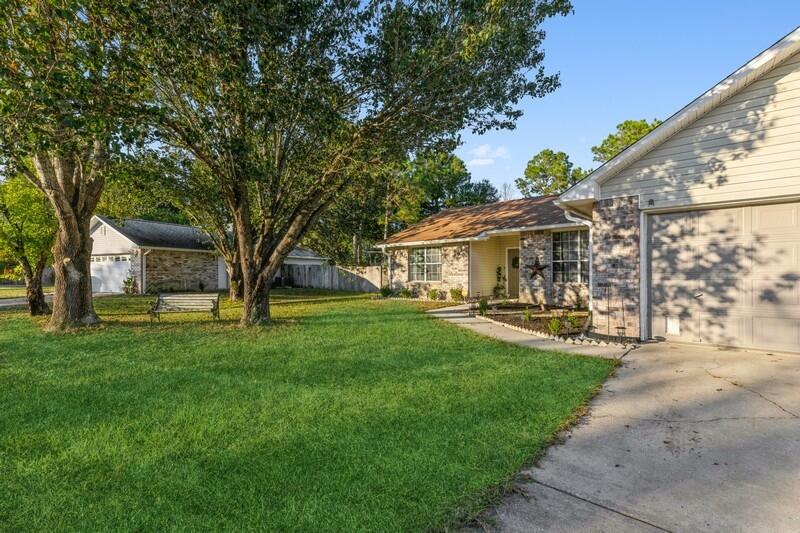 COUNTRYVIEW - Residential