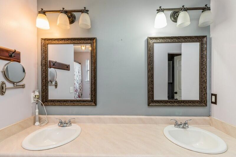 COUNTRYVIEW - Residential