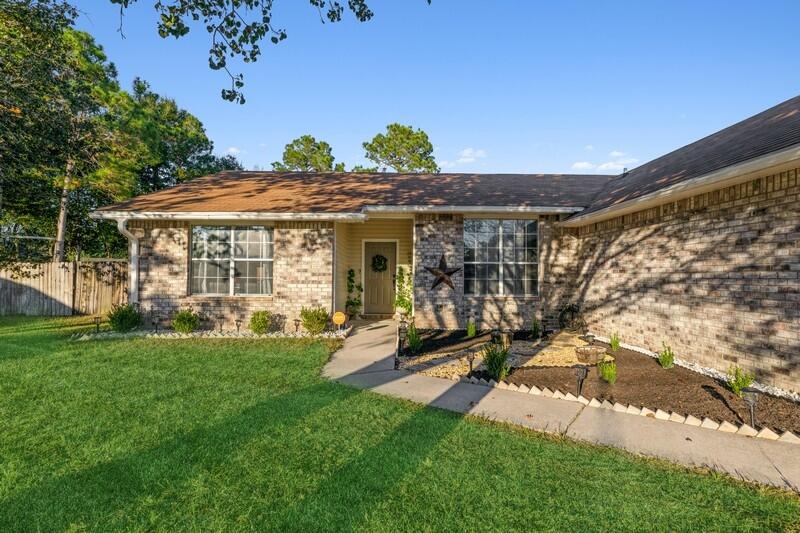 COUNTRYVIEW - Residential