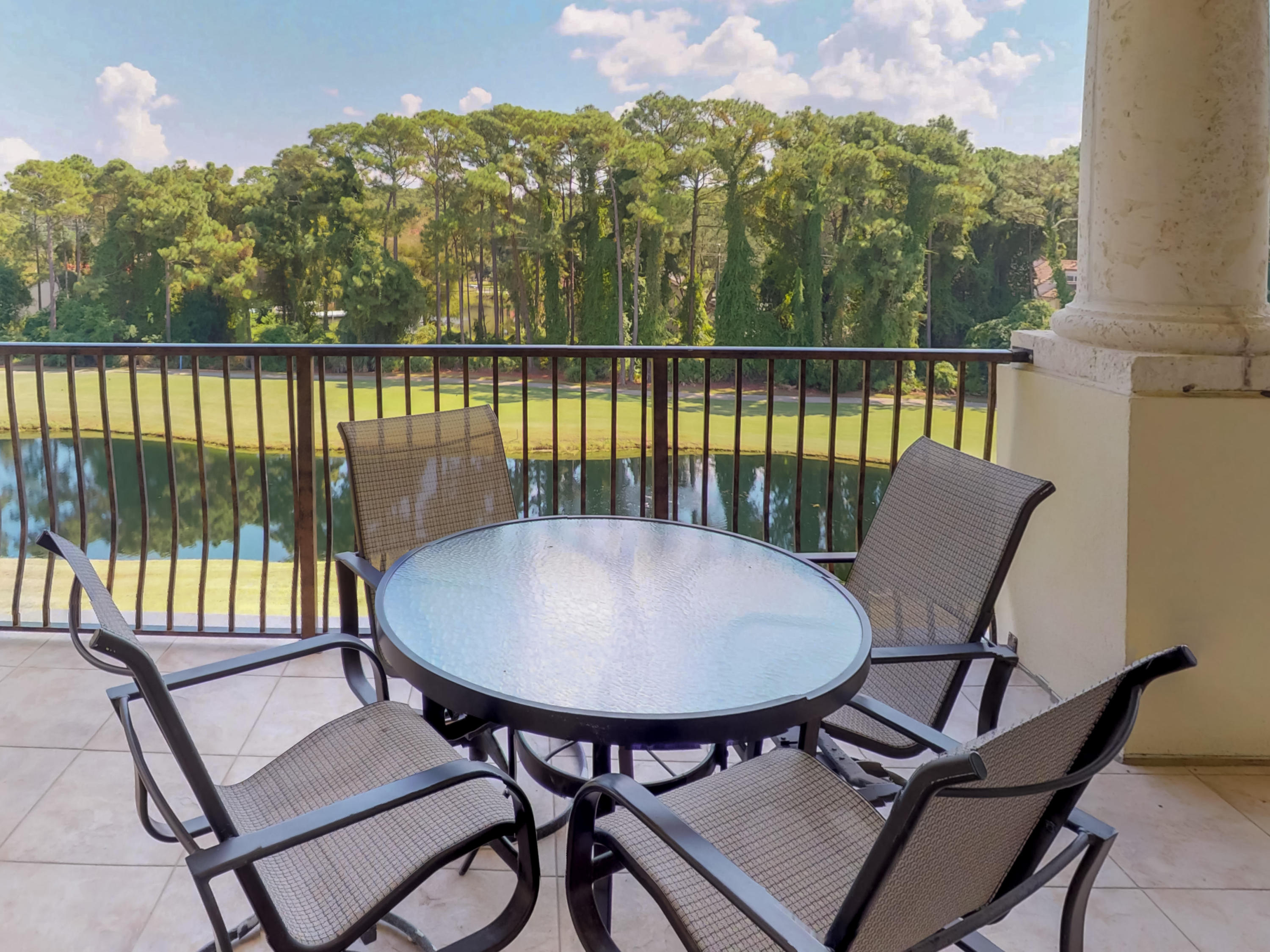 PINE RIDGE VILLAS - Residential