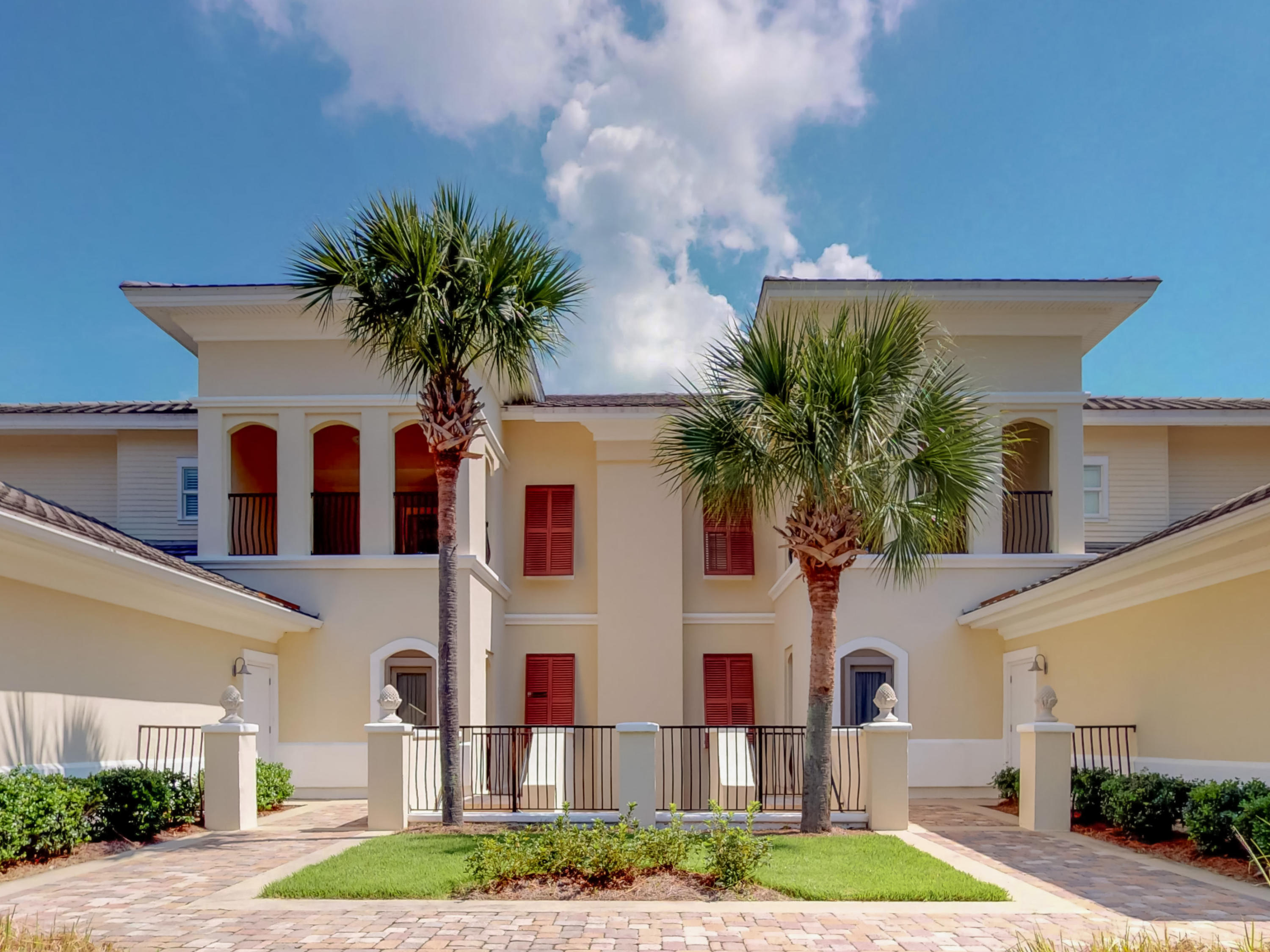 PINE RIDGE VILLAS - Residential