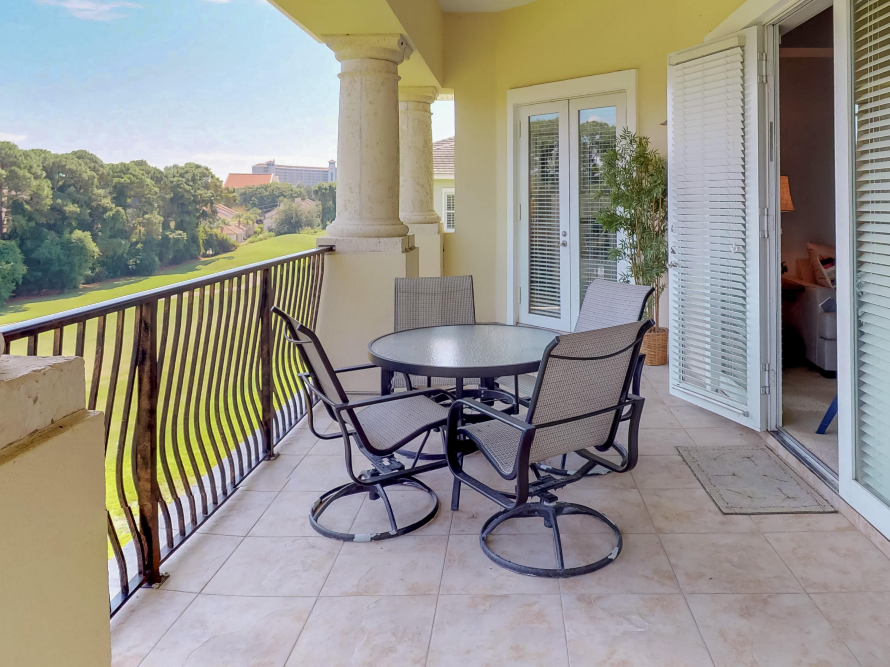 PINE RIDGE VILLAS - Residential