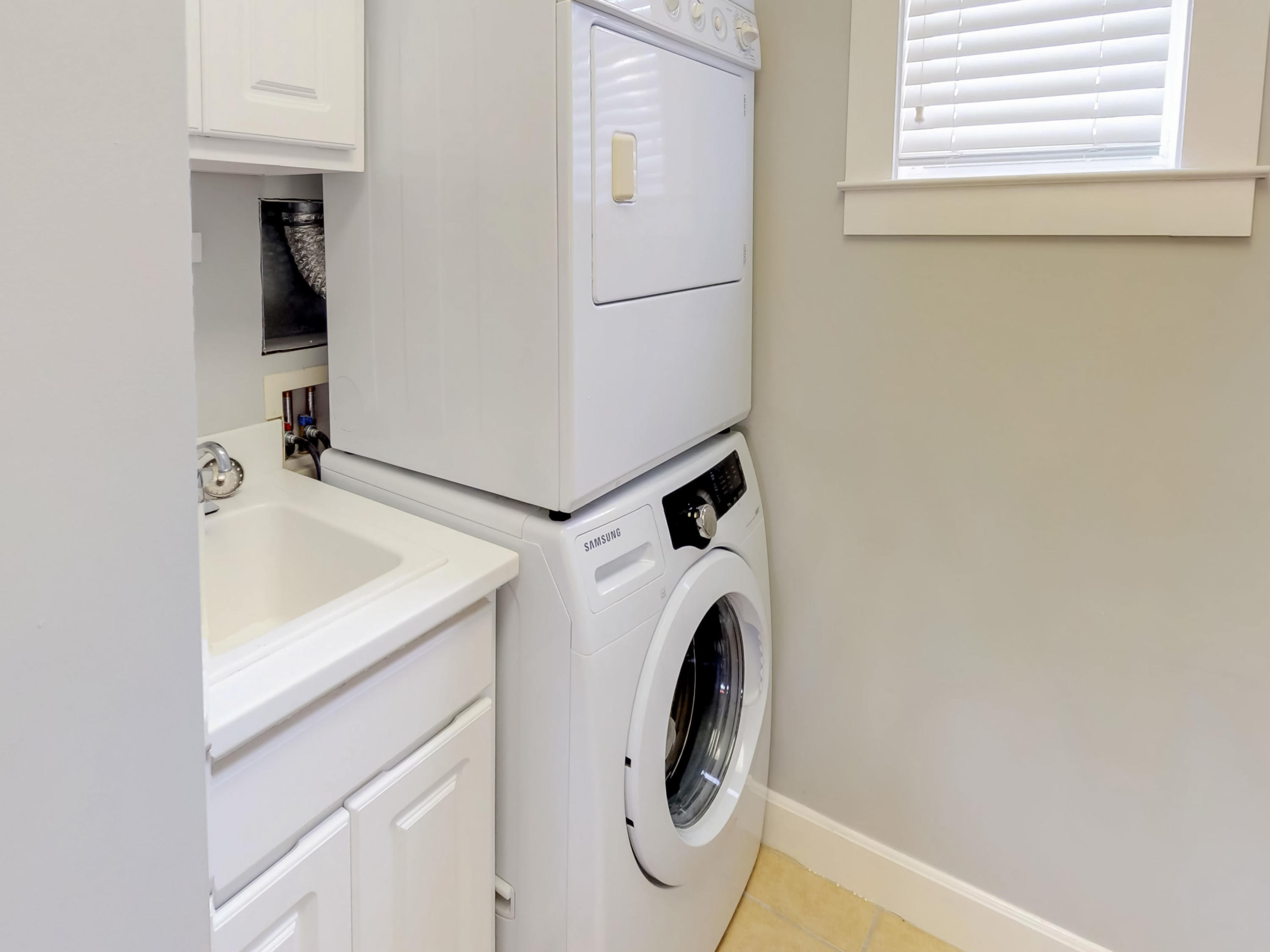 PINE RIDGE VILLAS - Residential