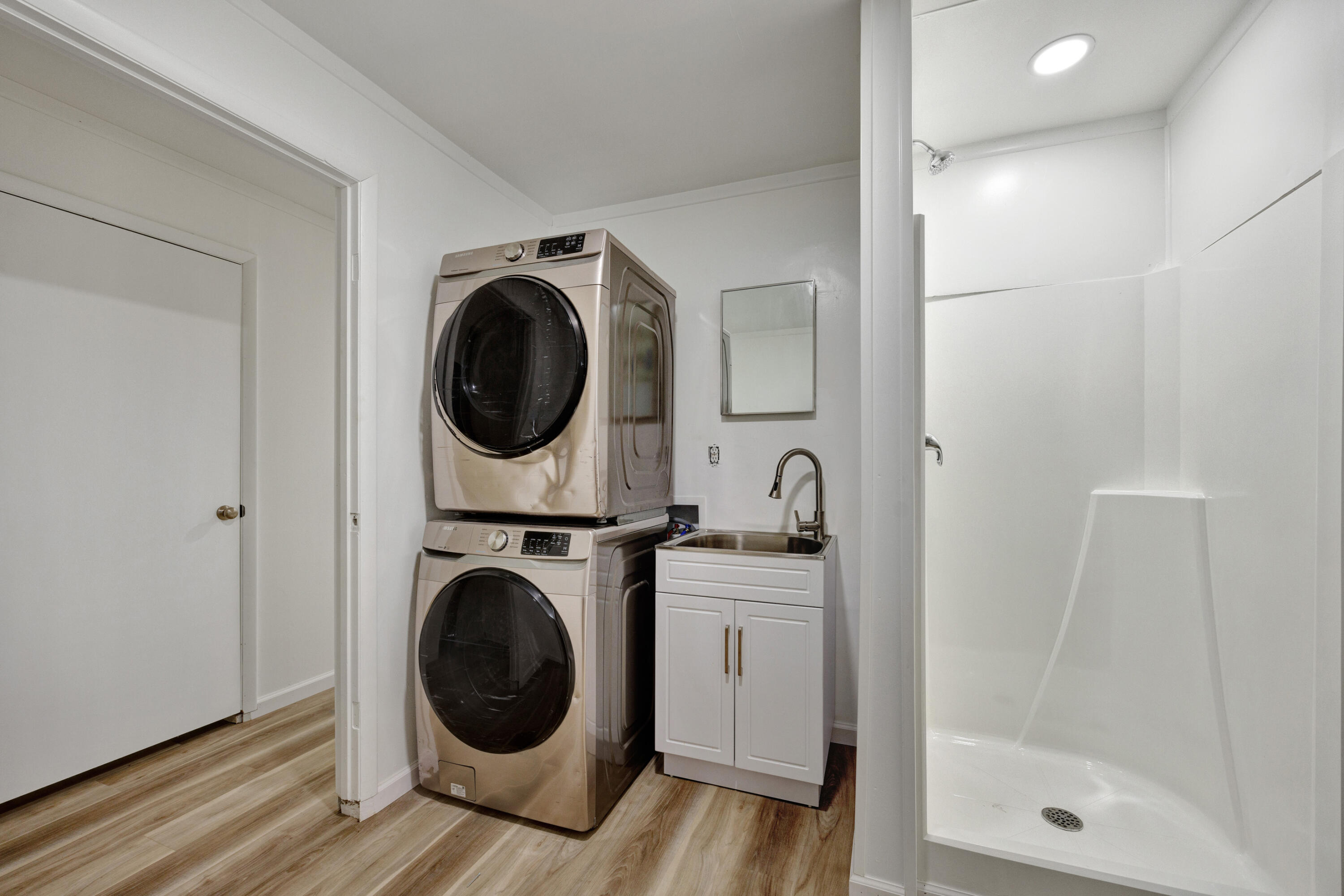 QUIET OAKS S/D - Residential