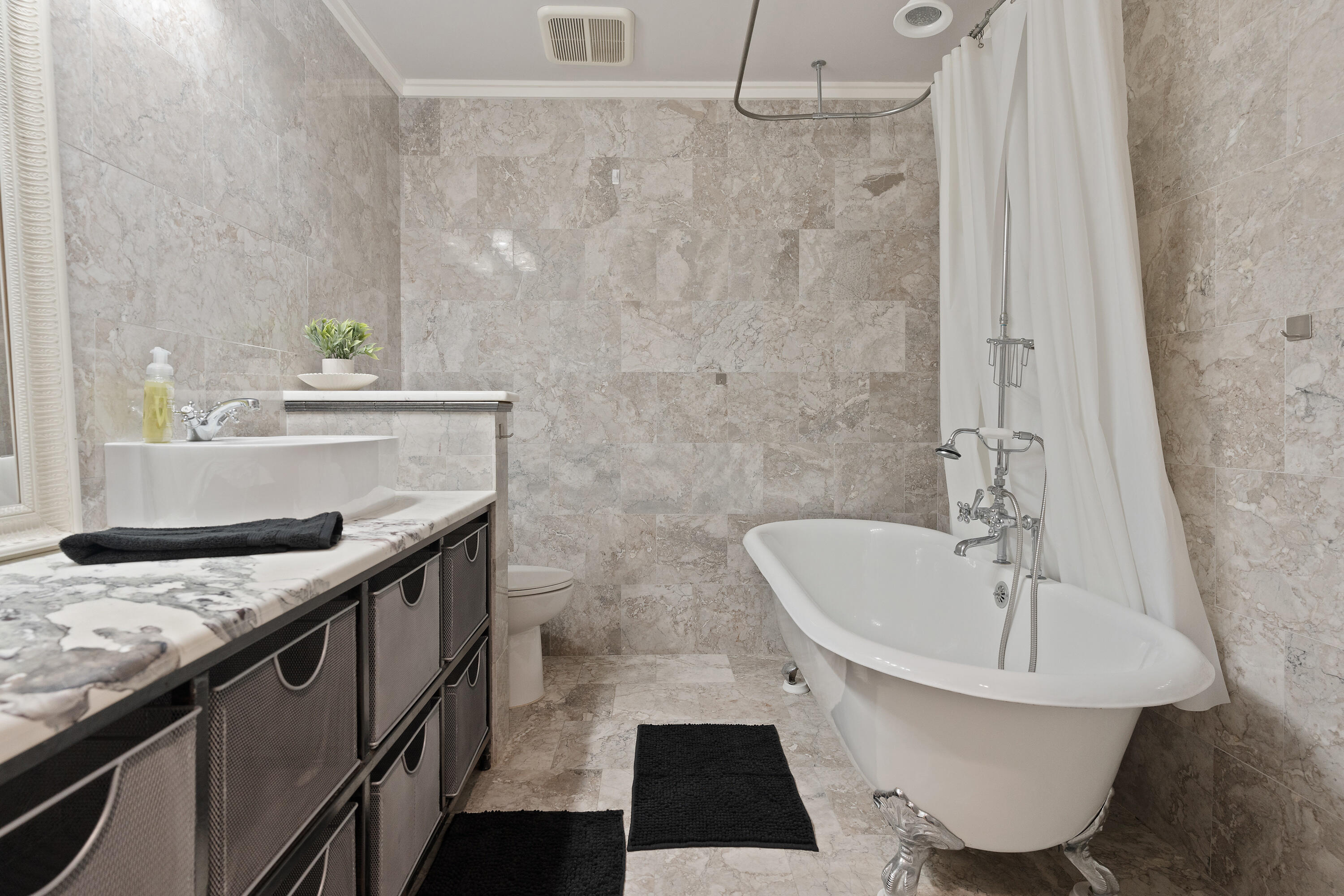 LAKE LORRAINE ESTATES 1 - Residential