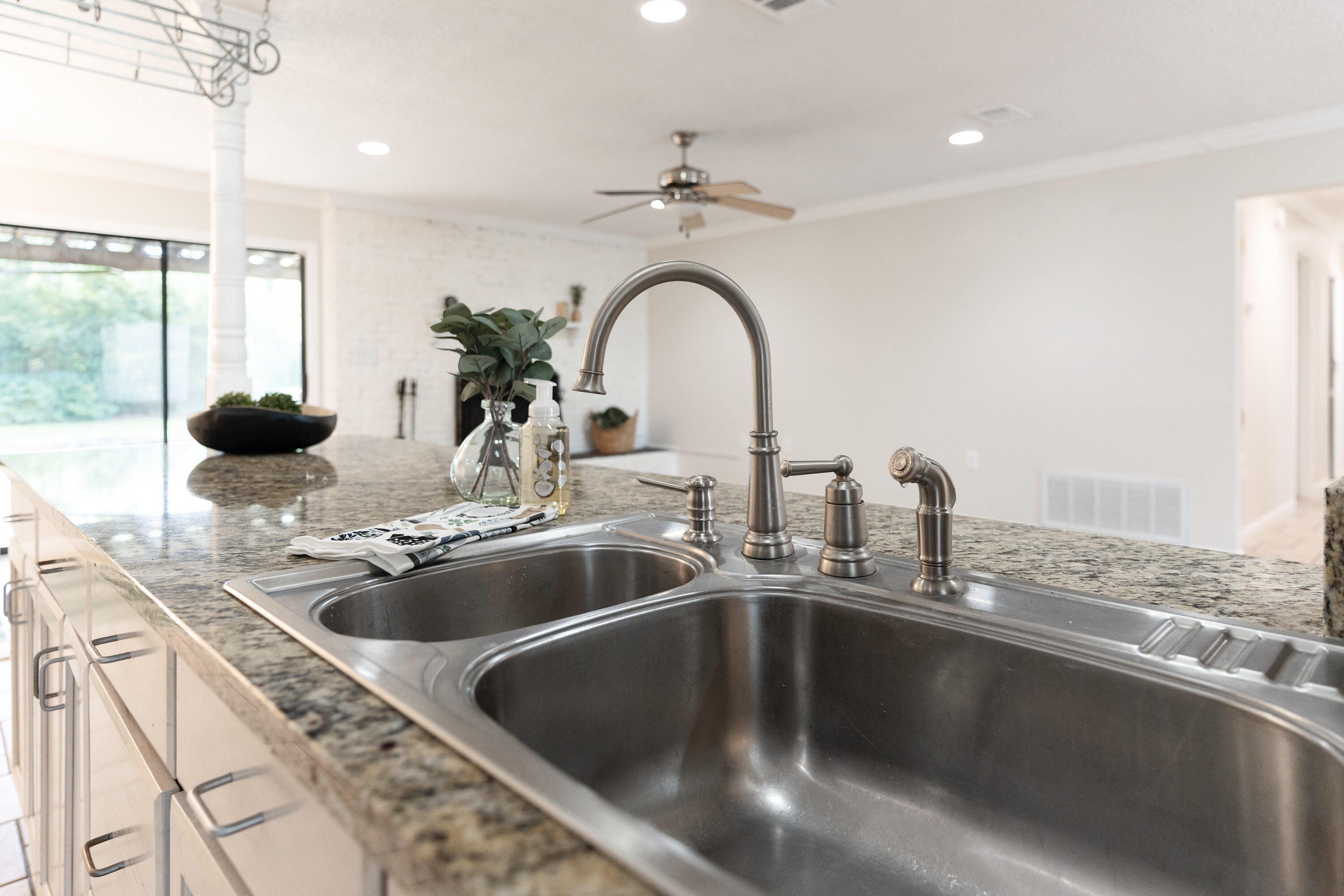 LAKE LORRAINE ESTATES 1 - Residential