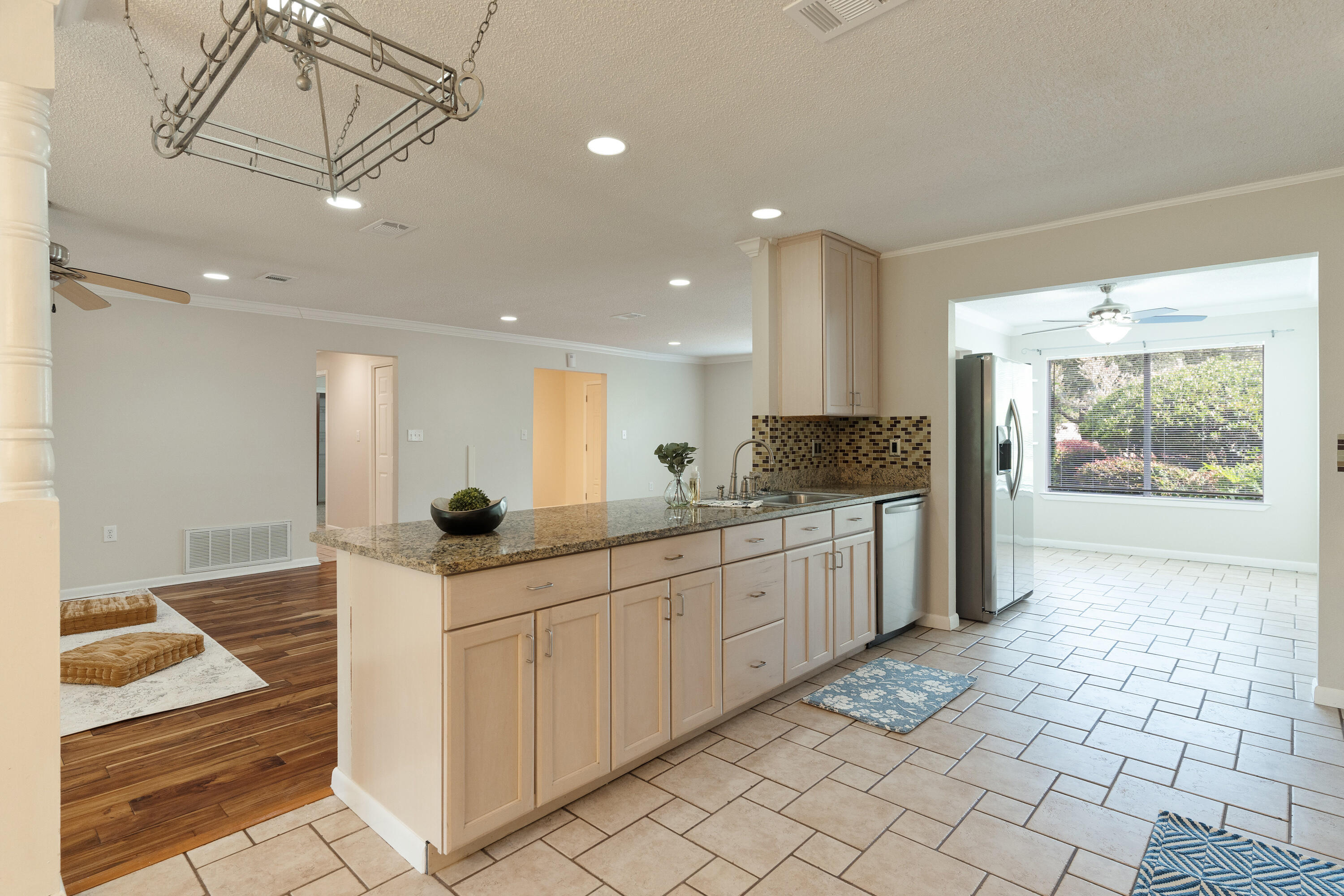 LAKE LORRAINE ESTATES 1 - Residential
