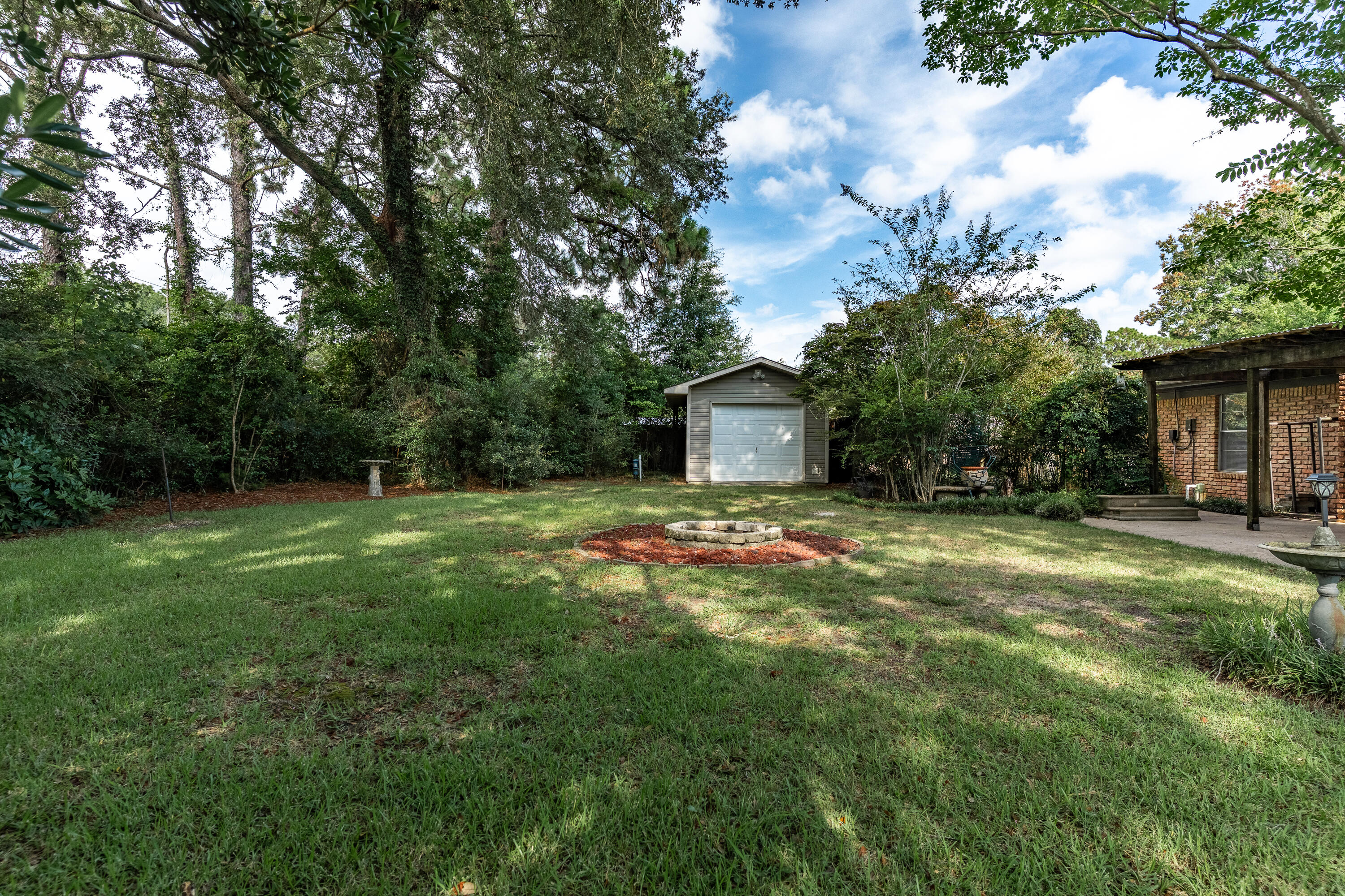 LAKE LORRAINE ESTATES 1 - Residential