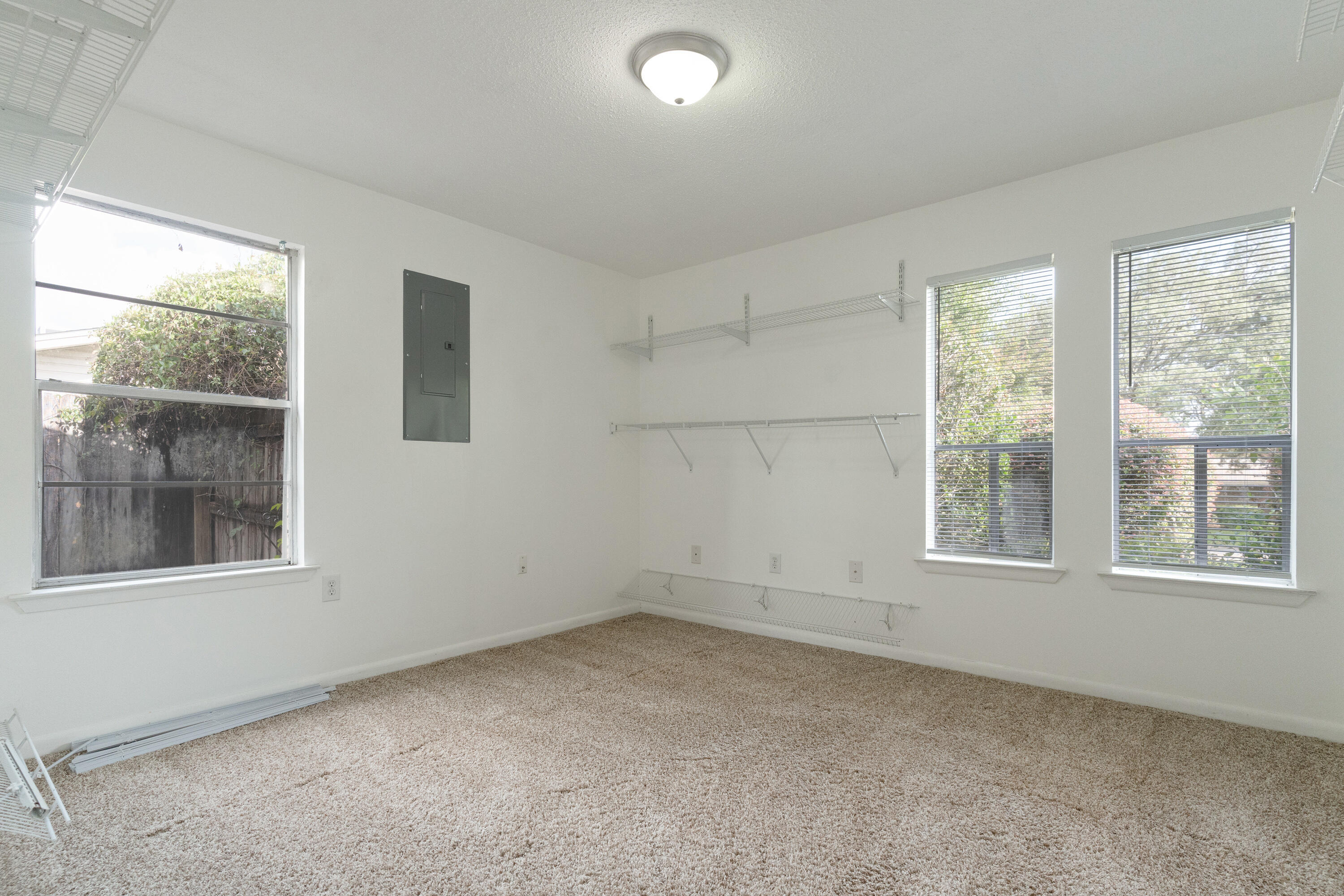 LAKE LORRAINE ESTATES 1 - Residential