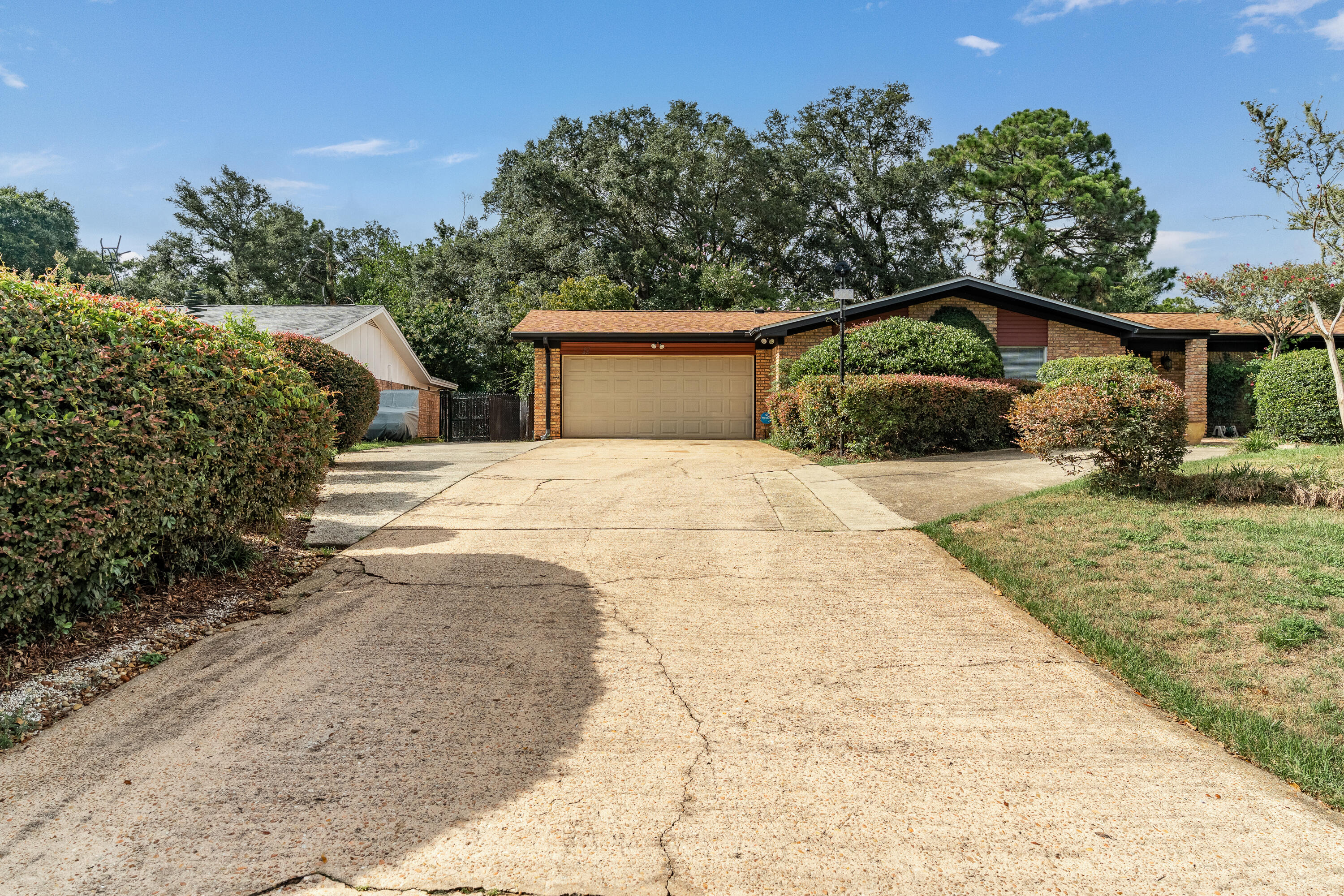 LAKE LORRAINE ESTATES 1 - Residential