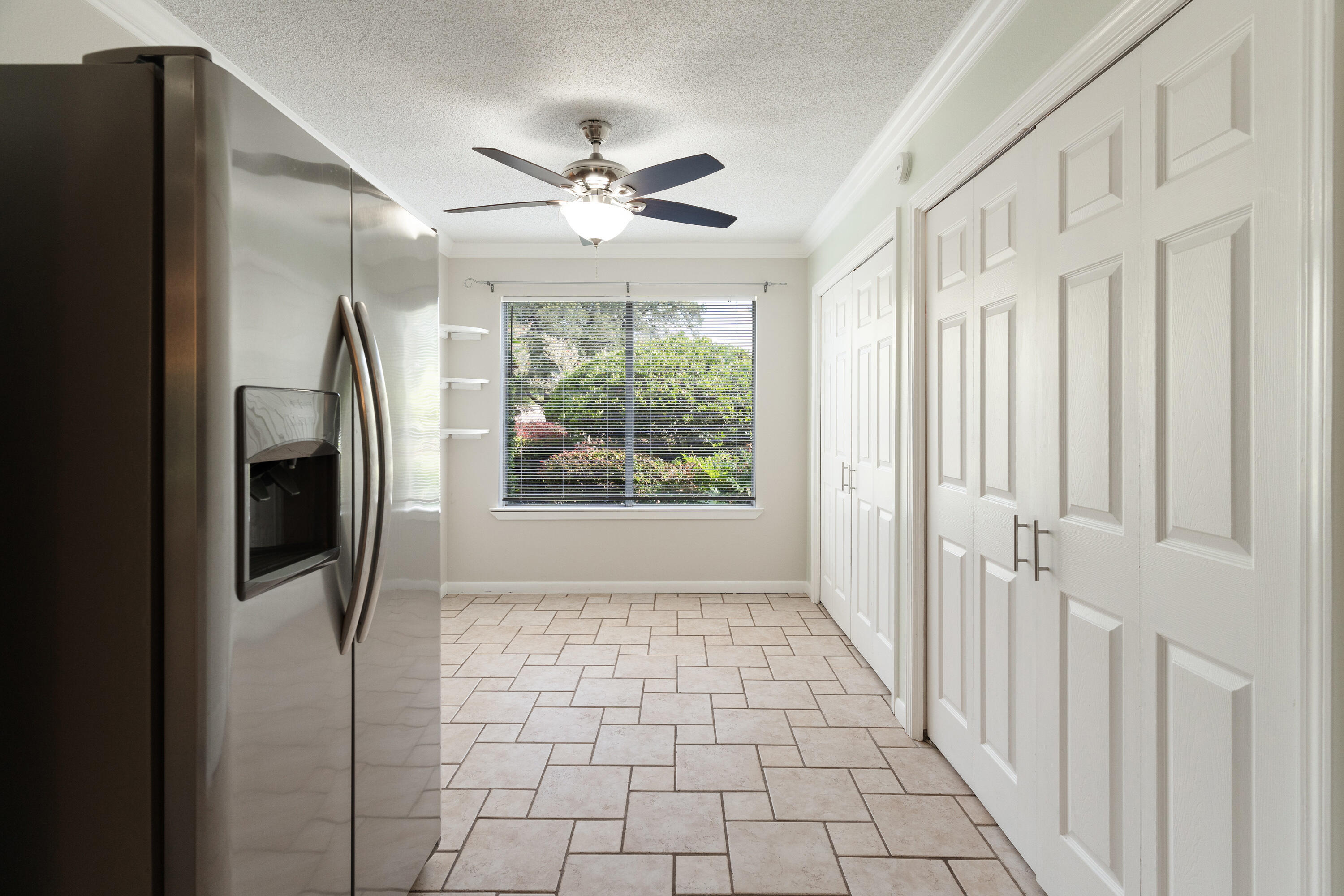 LAKE LORRAINE ESTATES 1 - Residential