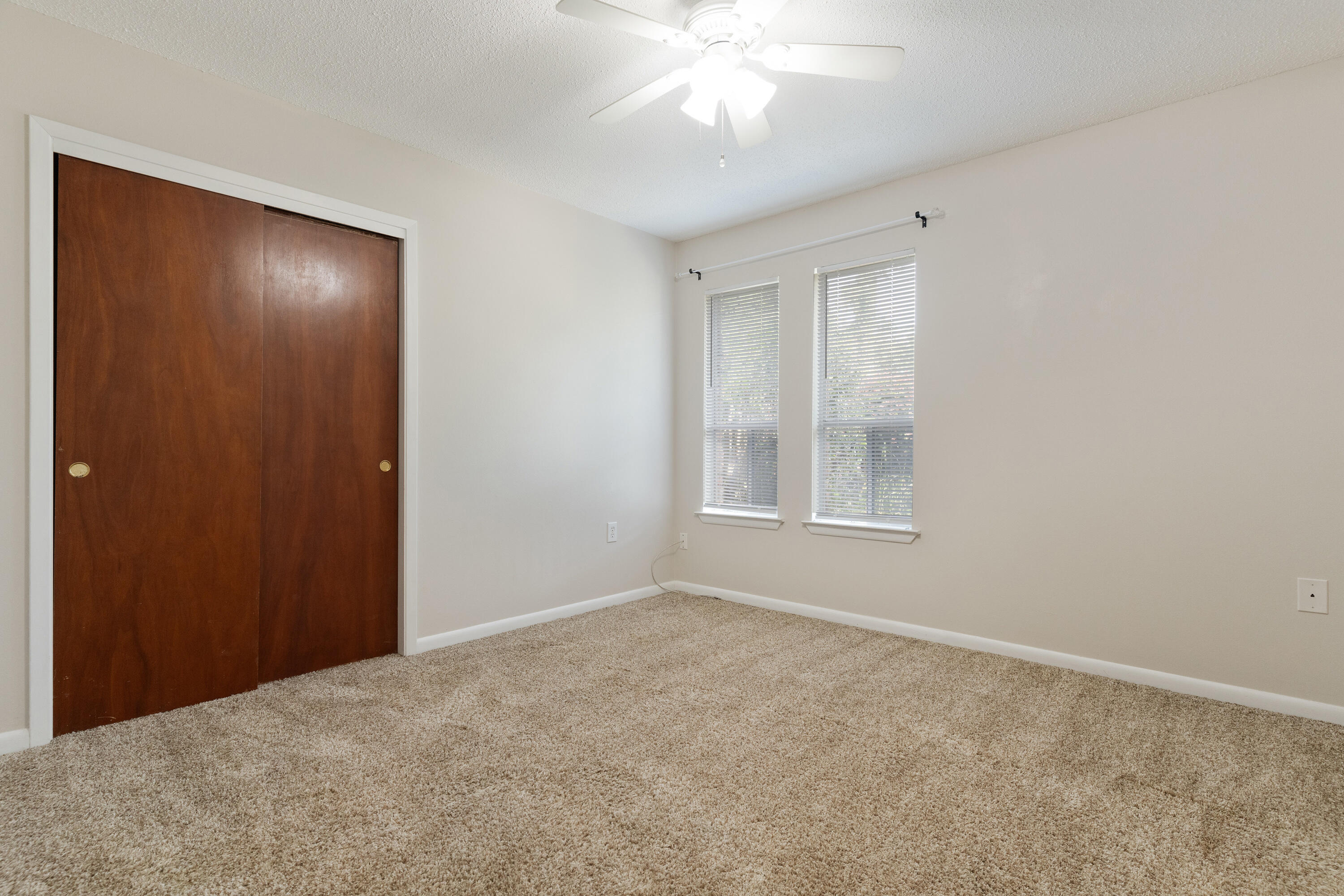 LAKE LORRAINE ESTATES 1 - Residential
