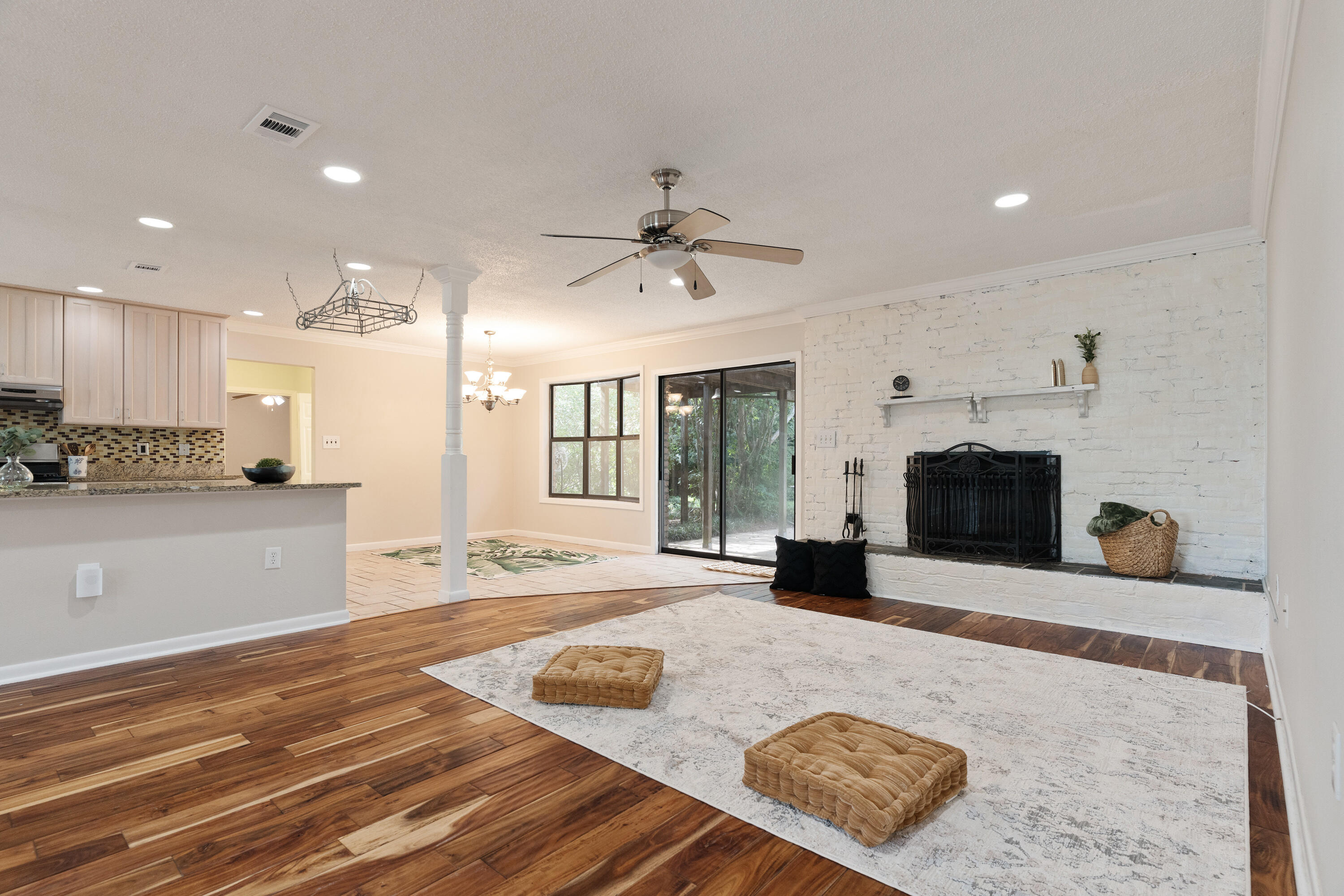 LAKE LORRAINE ESTATES 1 - Residential