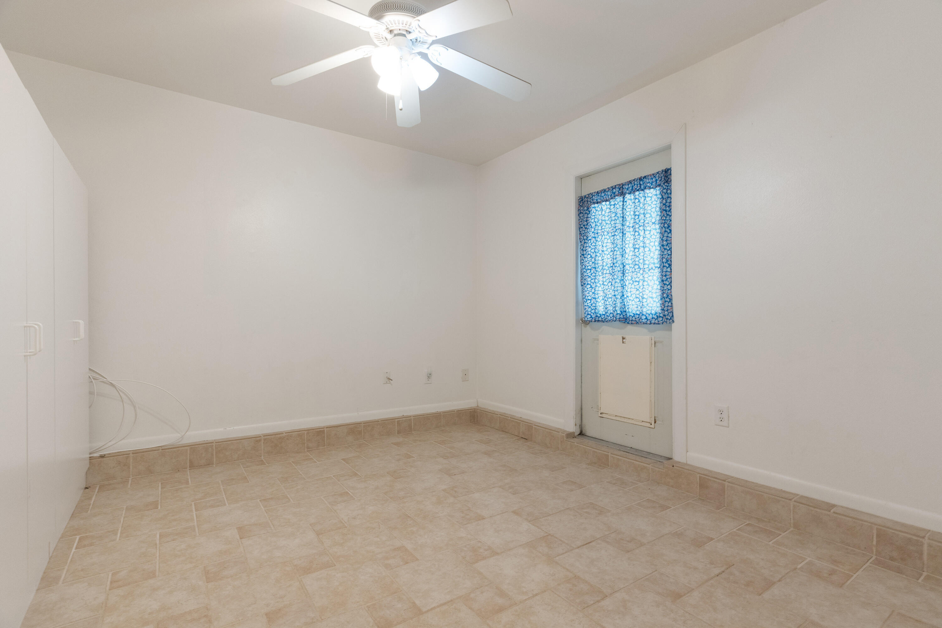 LAKE LORRAINE ESTATES 1 - Residential