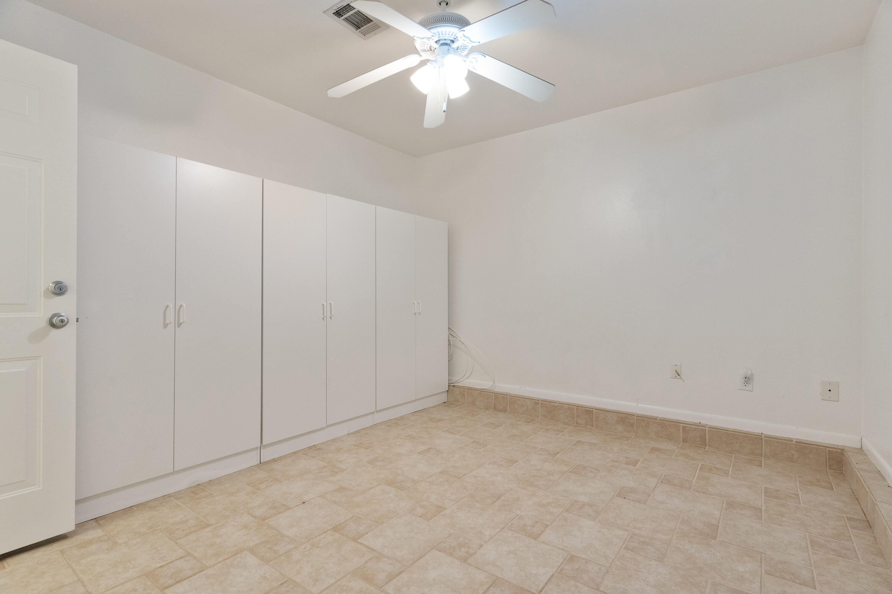 LAKE LORRAINE ESTATES 1 - Residential