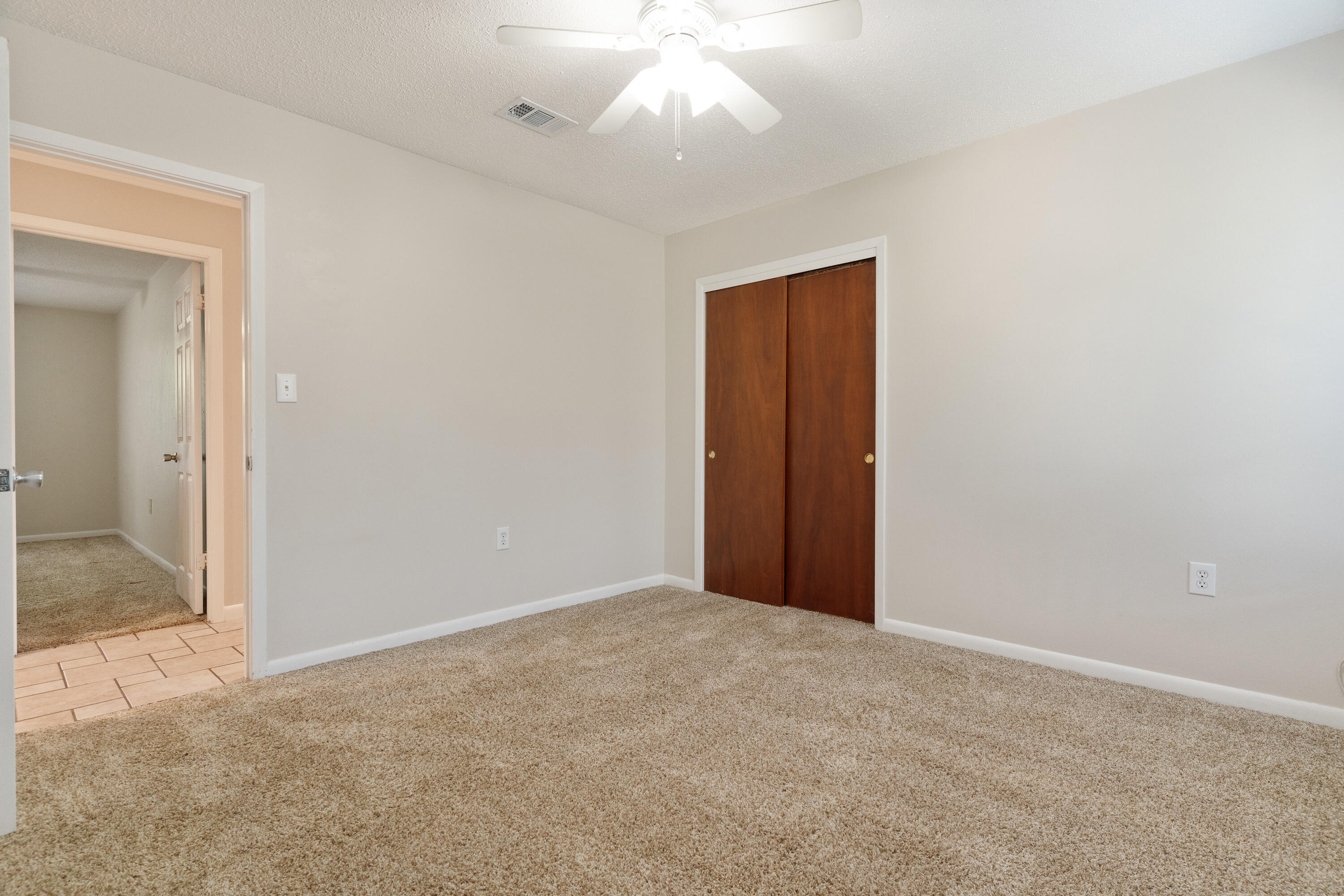 LAKE LORRAINE ESTATES 1 - Residential
