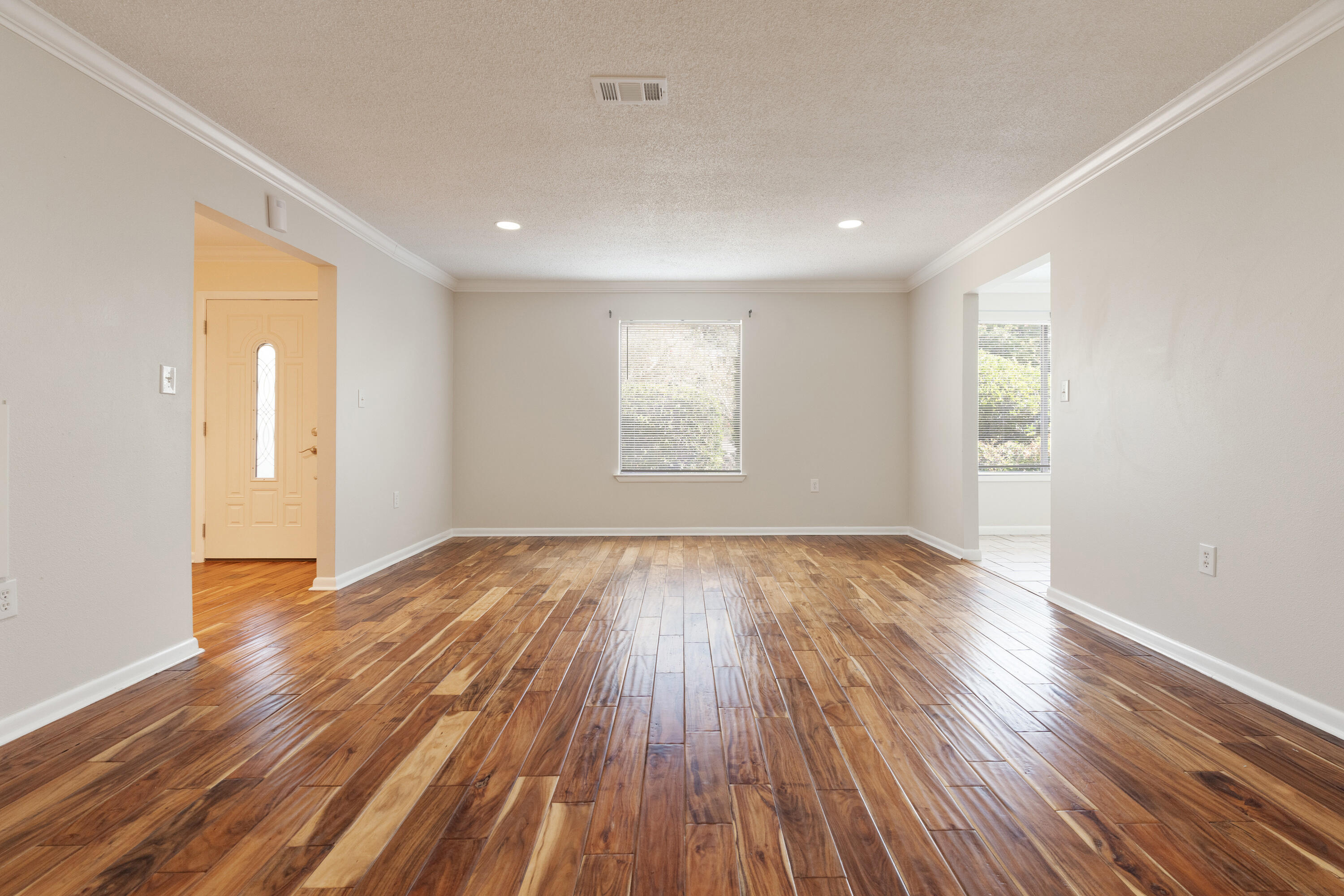 LAKE LORRAINE ESTATES 1 - Residential