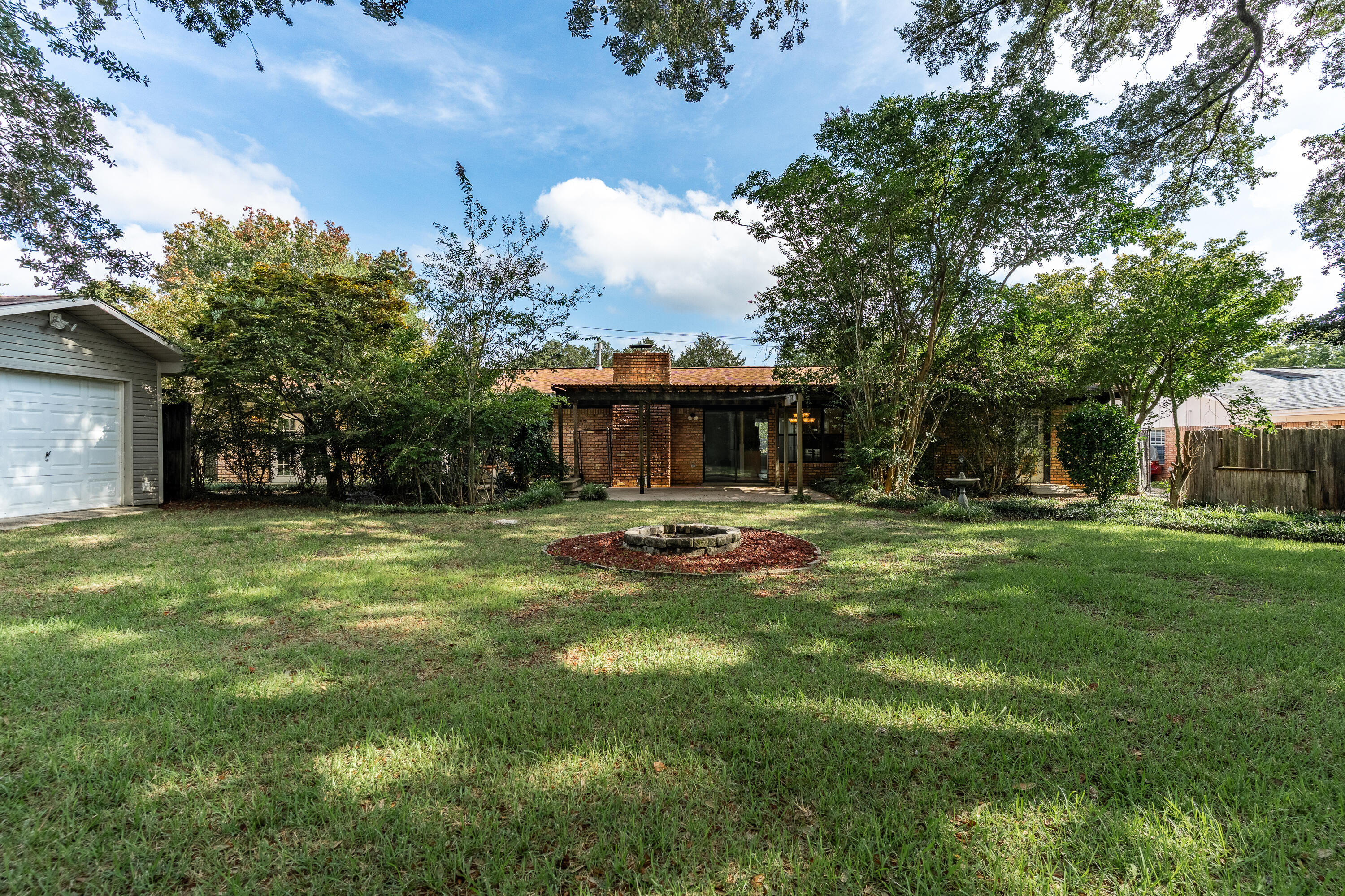 LAKE LORRAINE ESTATES 1 - Residential