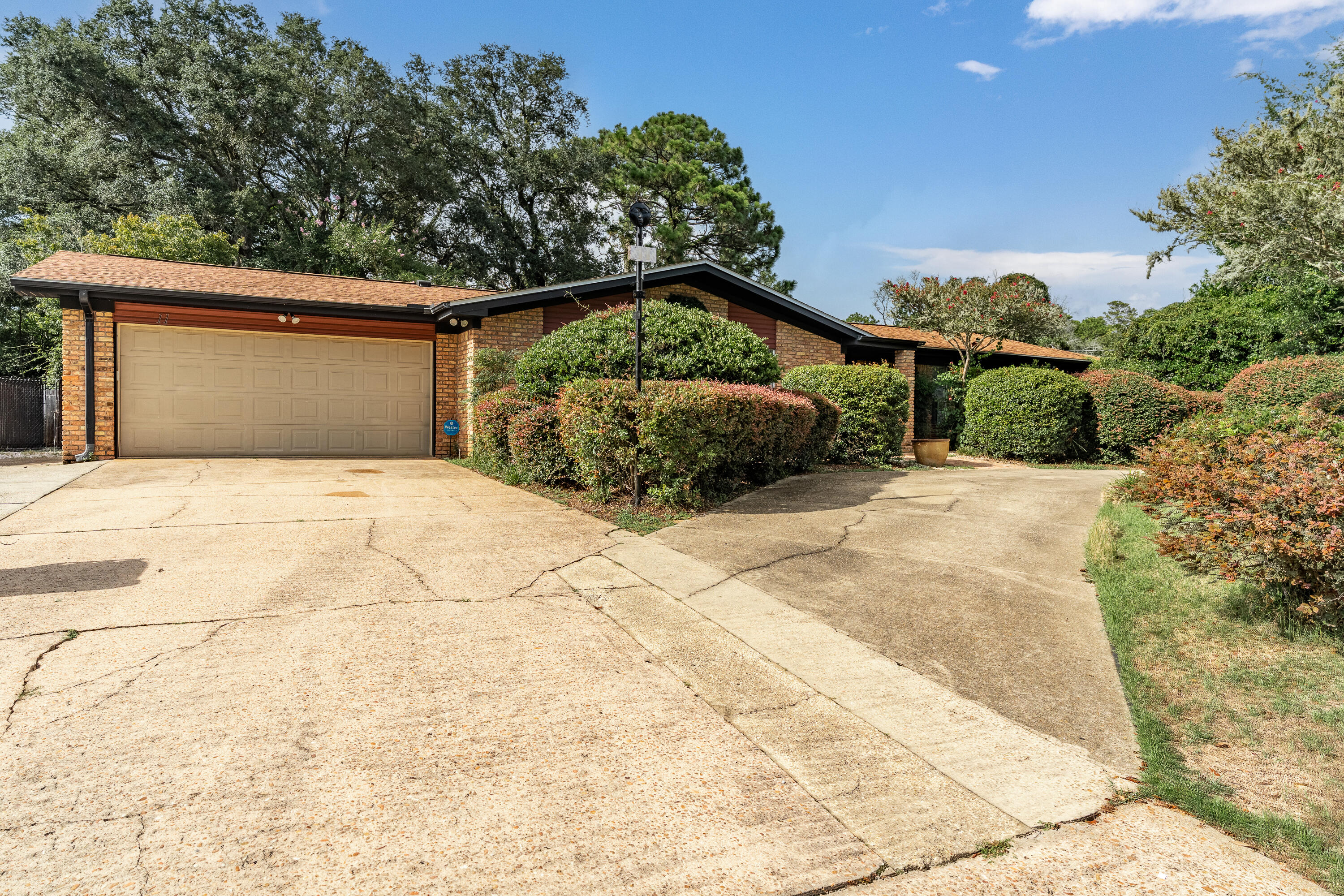 LAKE LORRAINE ESTATES 1 - Residential