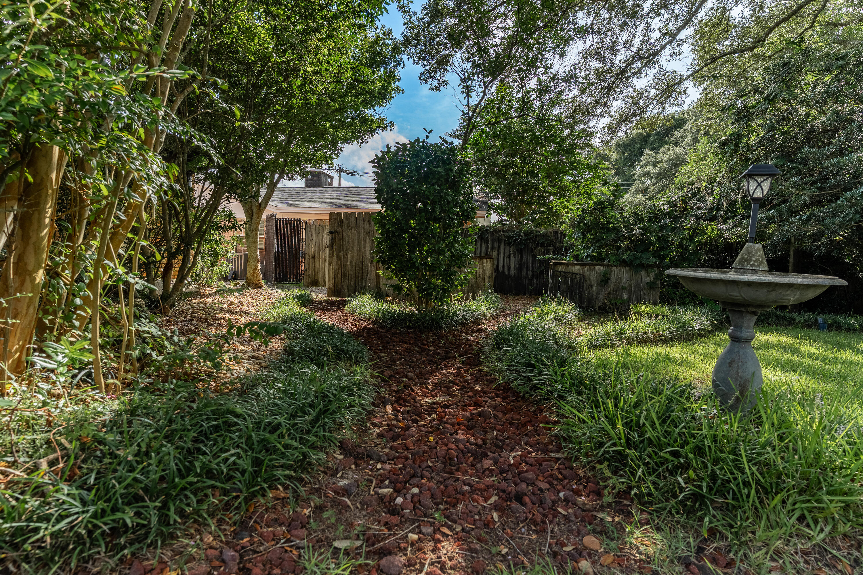 LAKE LORRAINE ESTATES 1 - Residential