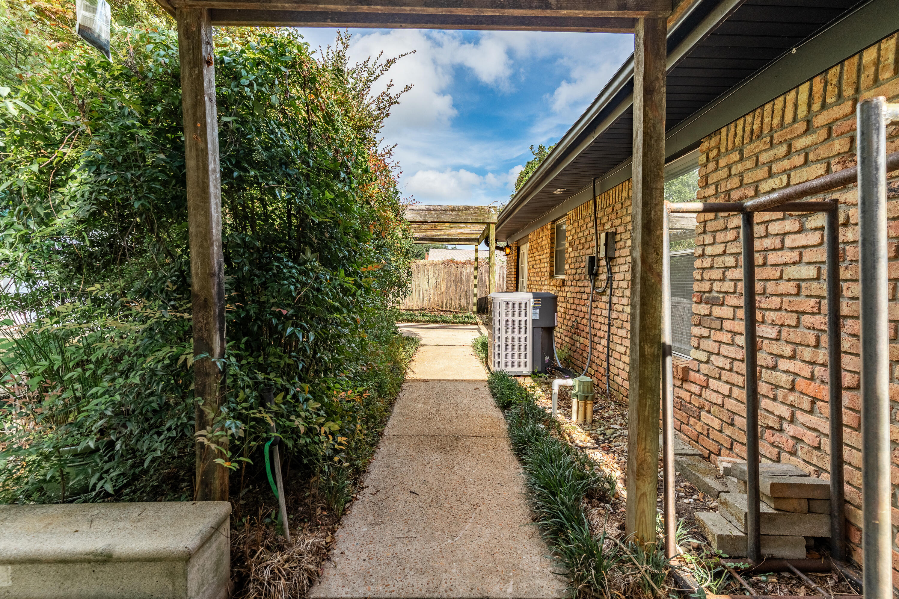 LAKE LORRAINE ESTATES 1 - Residential