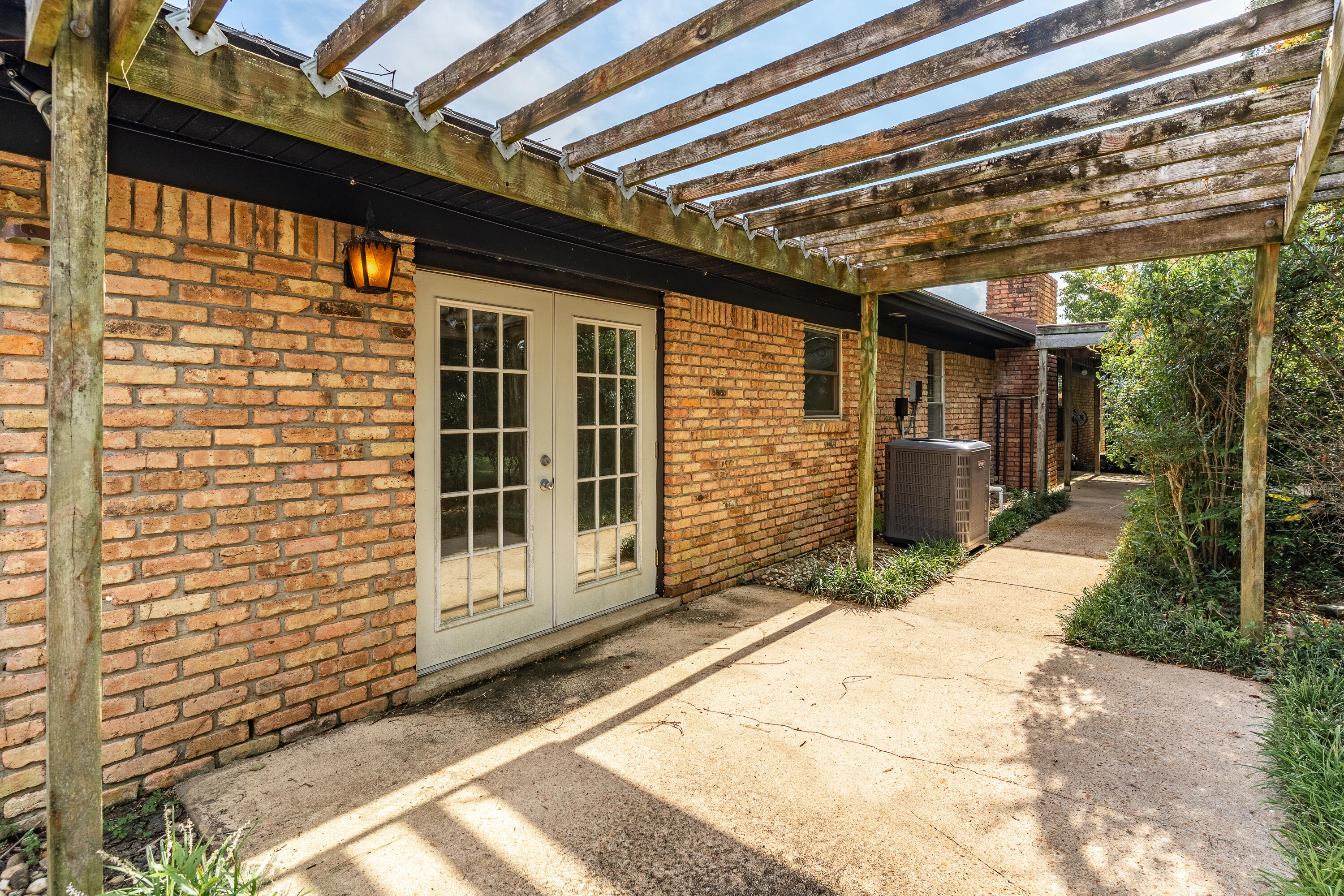 LAKE LORRAINE ESTATES 1 - Residential
