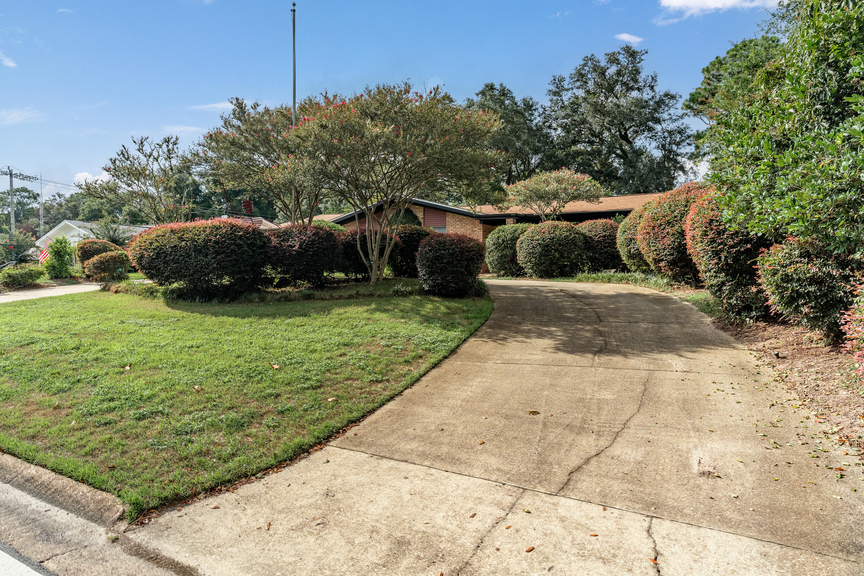 LAKE LORRAINE ESTATES 1 - Residential