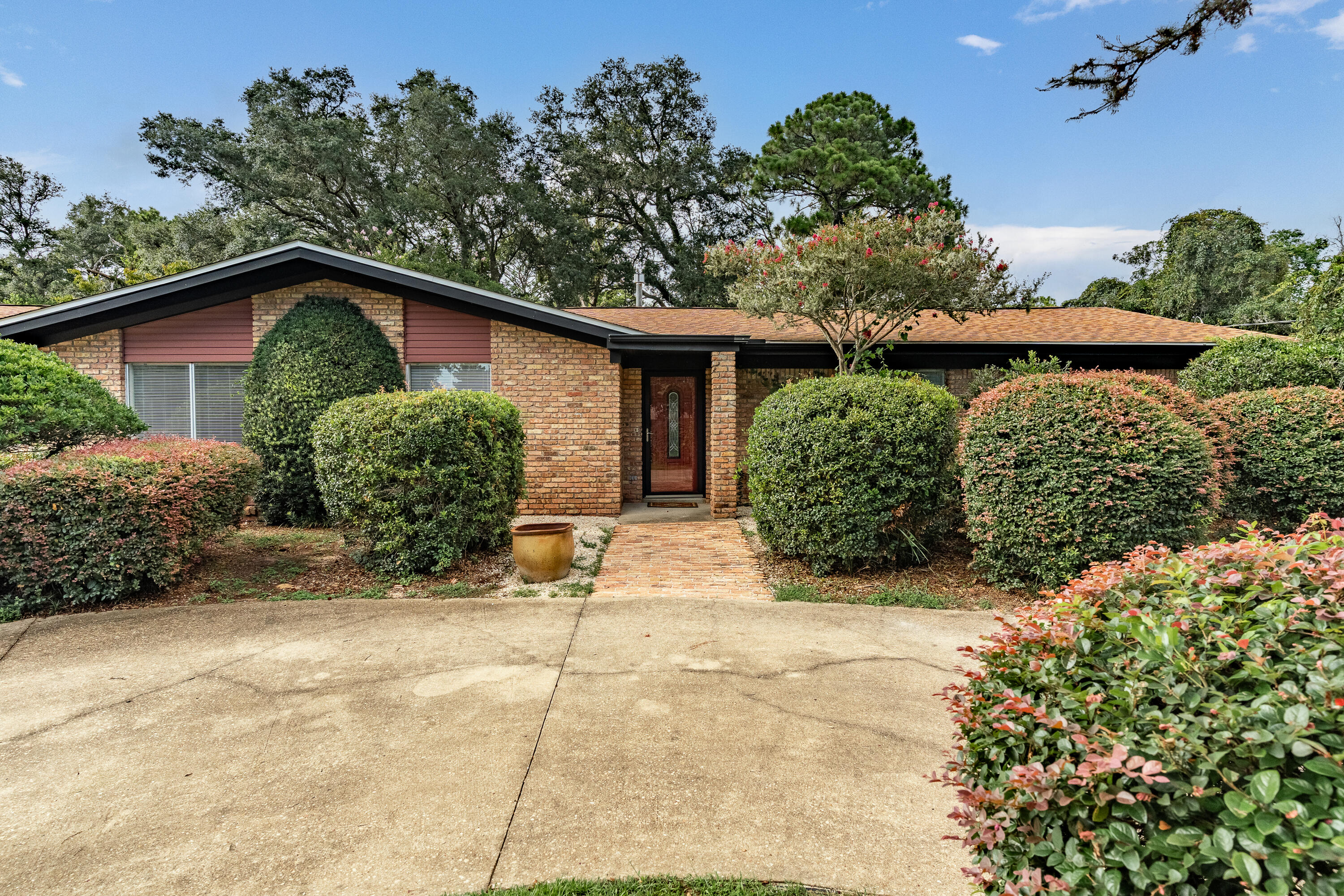 LAKE LORRAINE ESTATES 1 - Residential