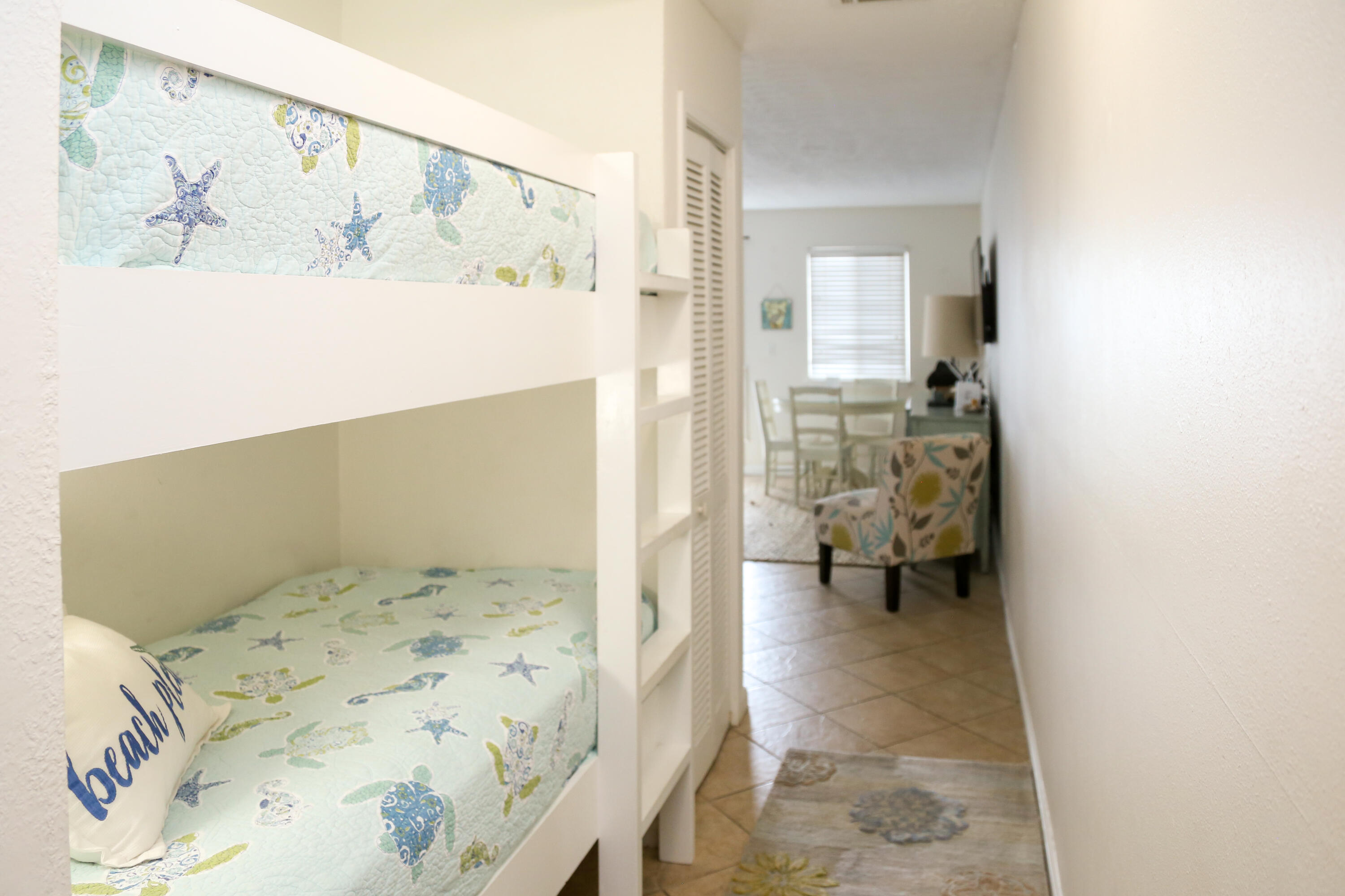 LEEWARD CONDO 2 - Residential