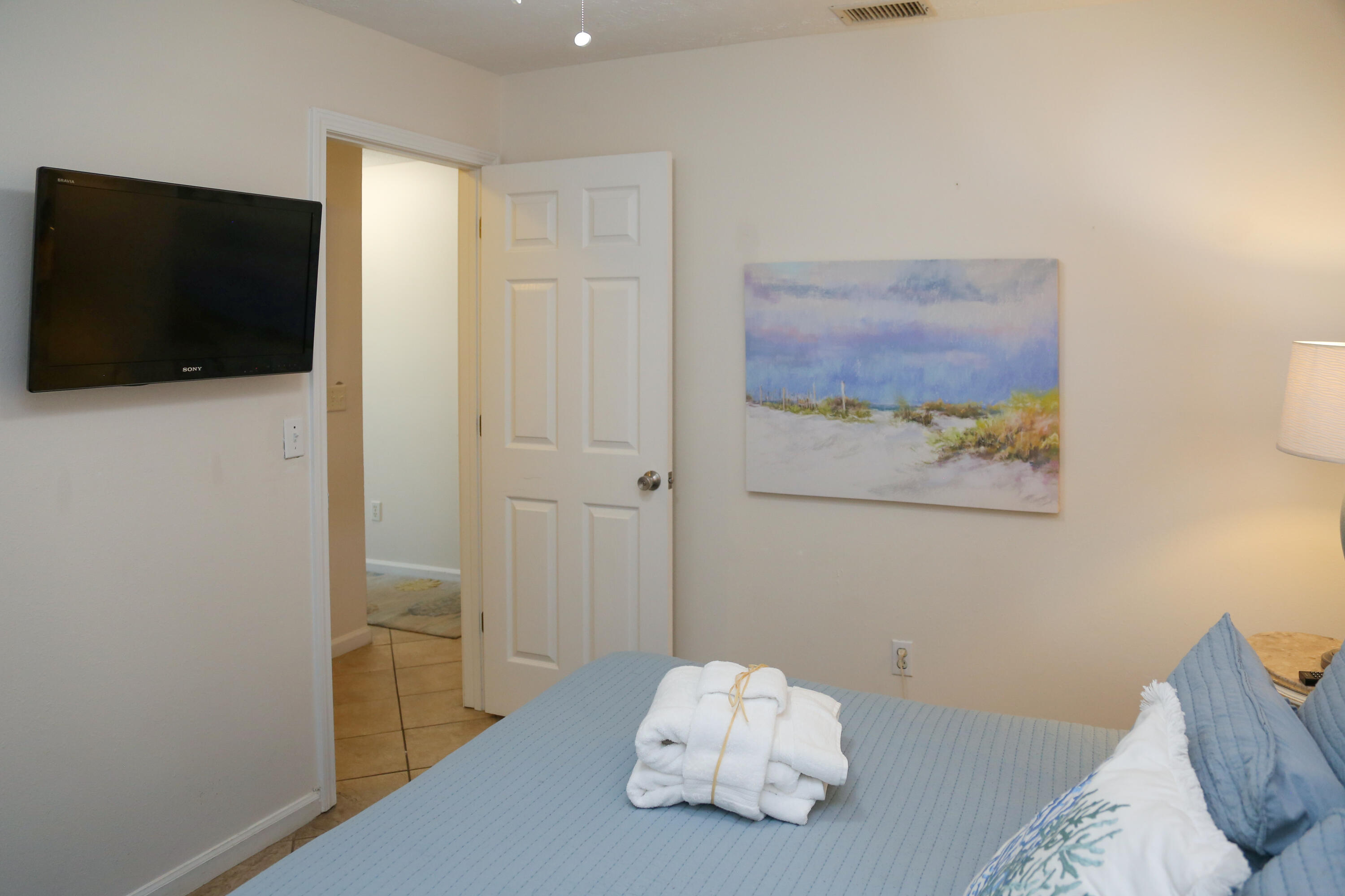 LEEWARD CONDO 2 - Residential